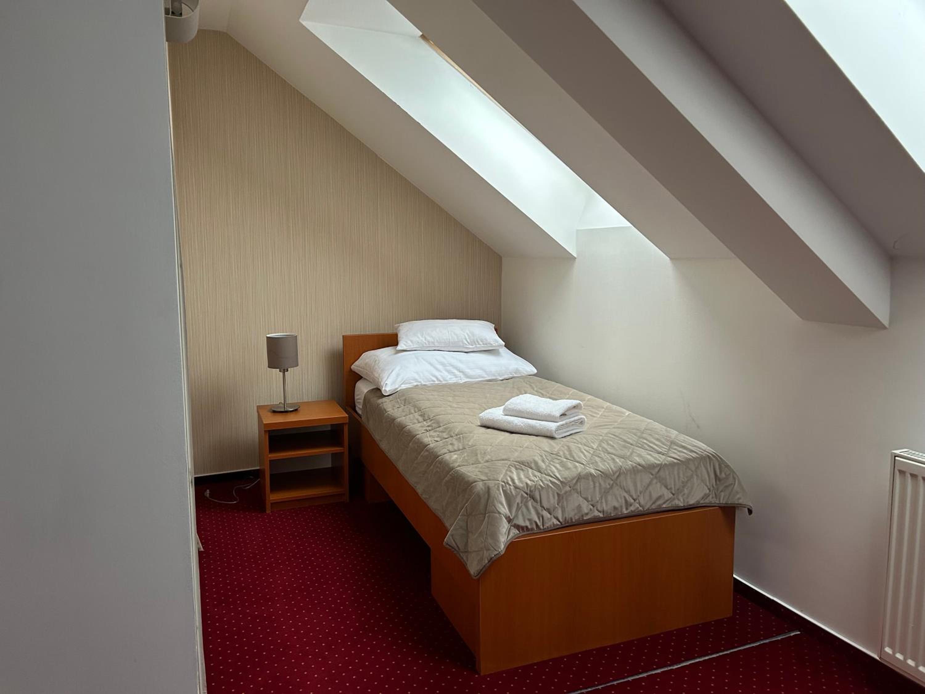 Classic Quadruple Room - Photo 4