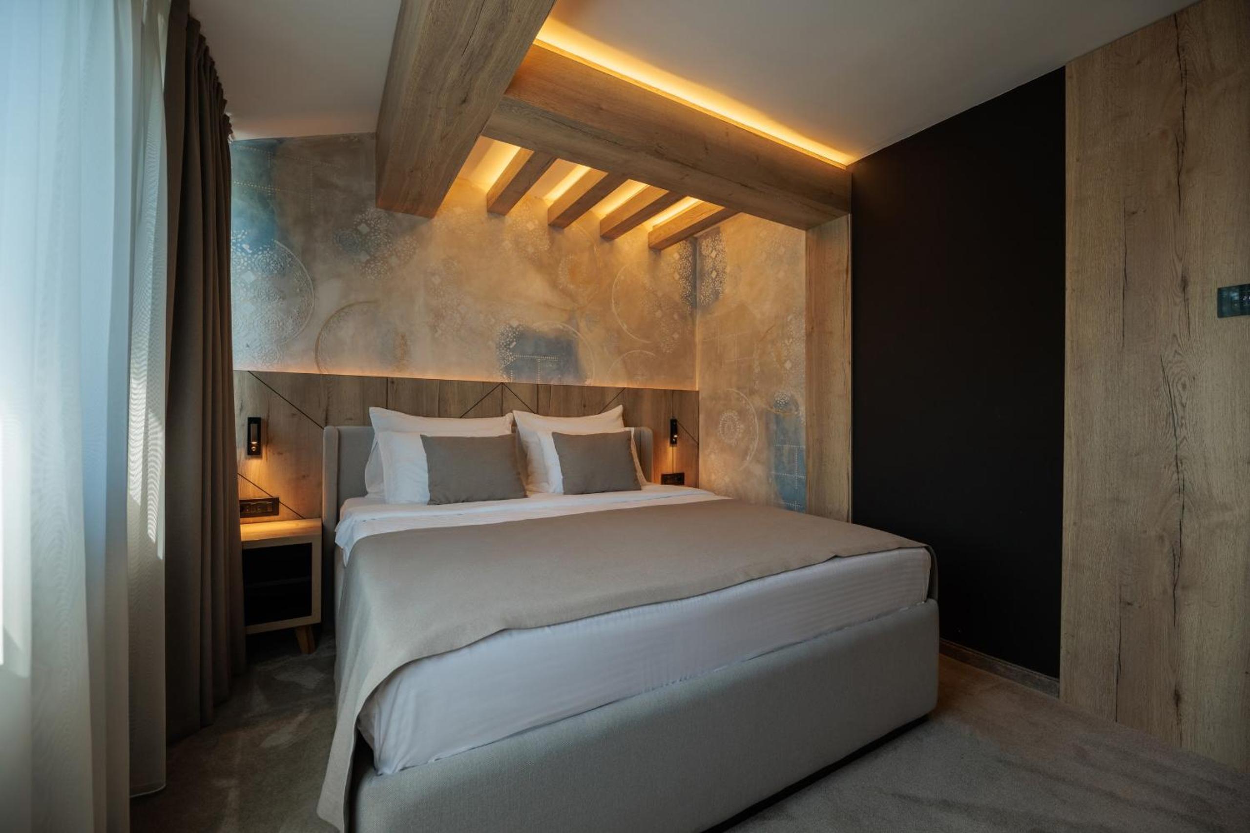 Double Room - Photo 3