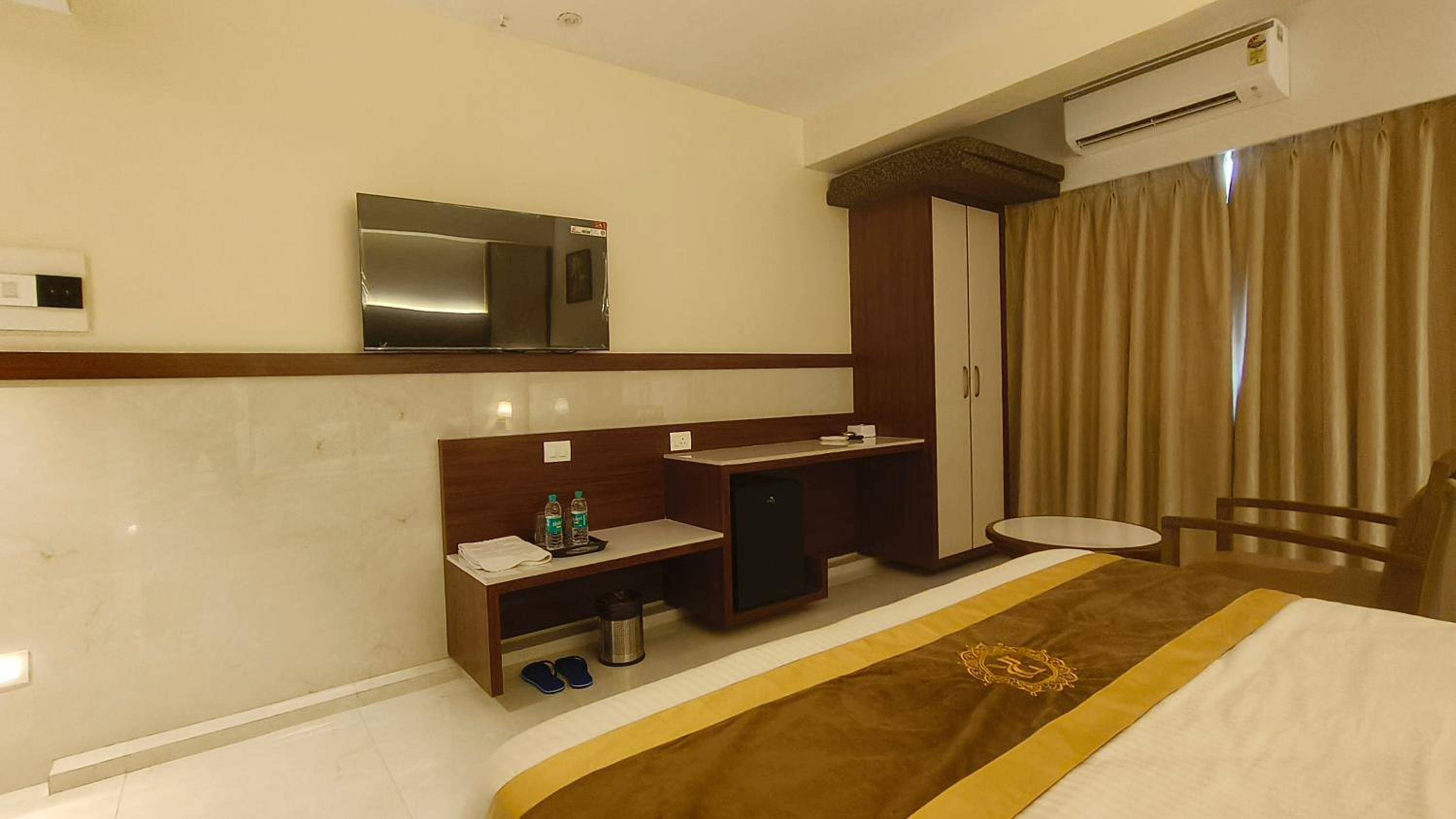 Executive Room - Photo 6