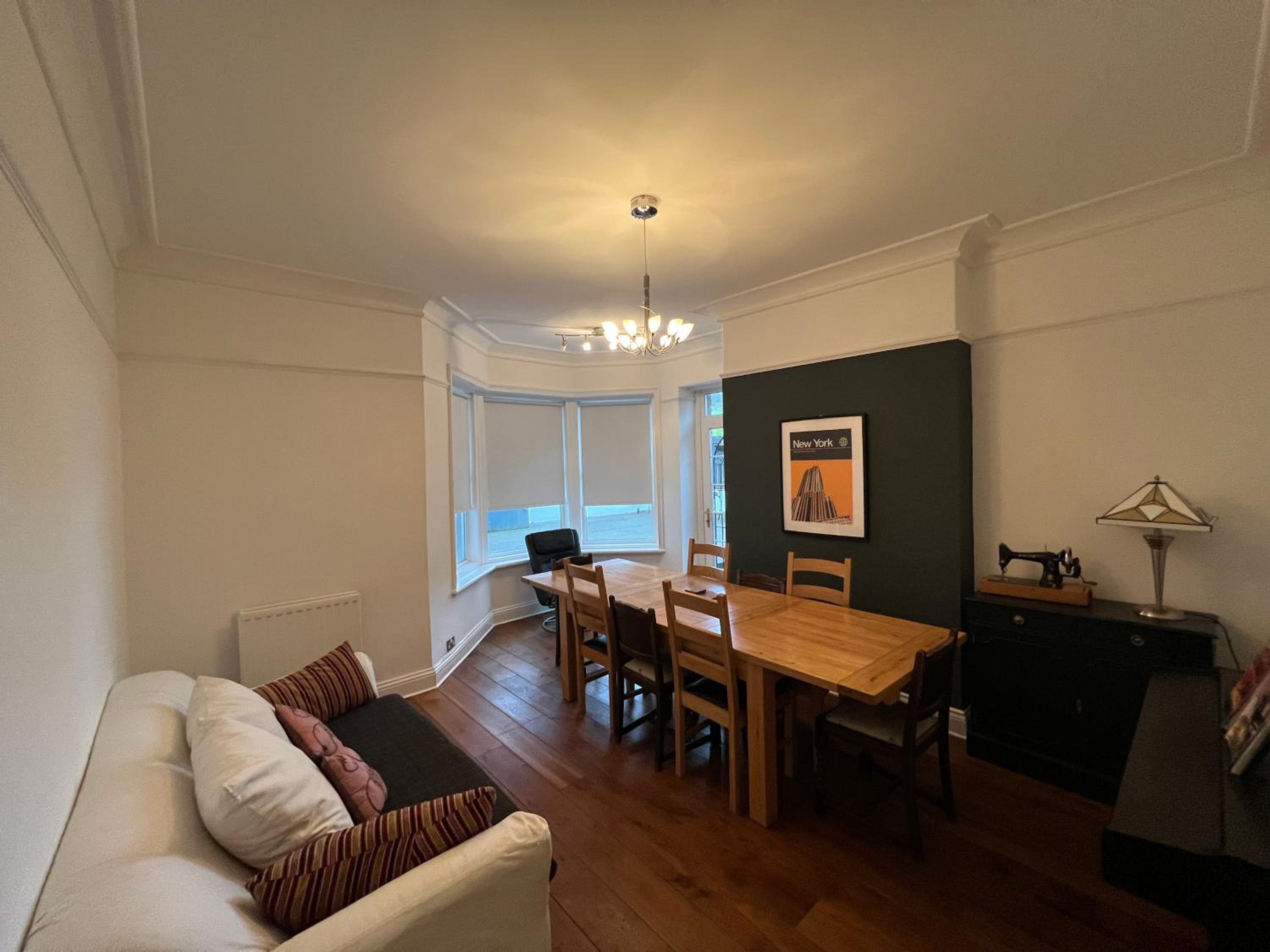 Four-Bedroom House photo 2