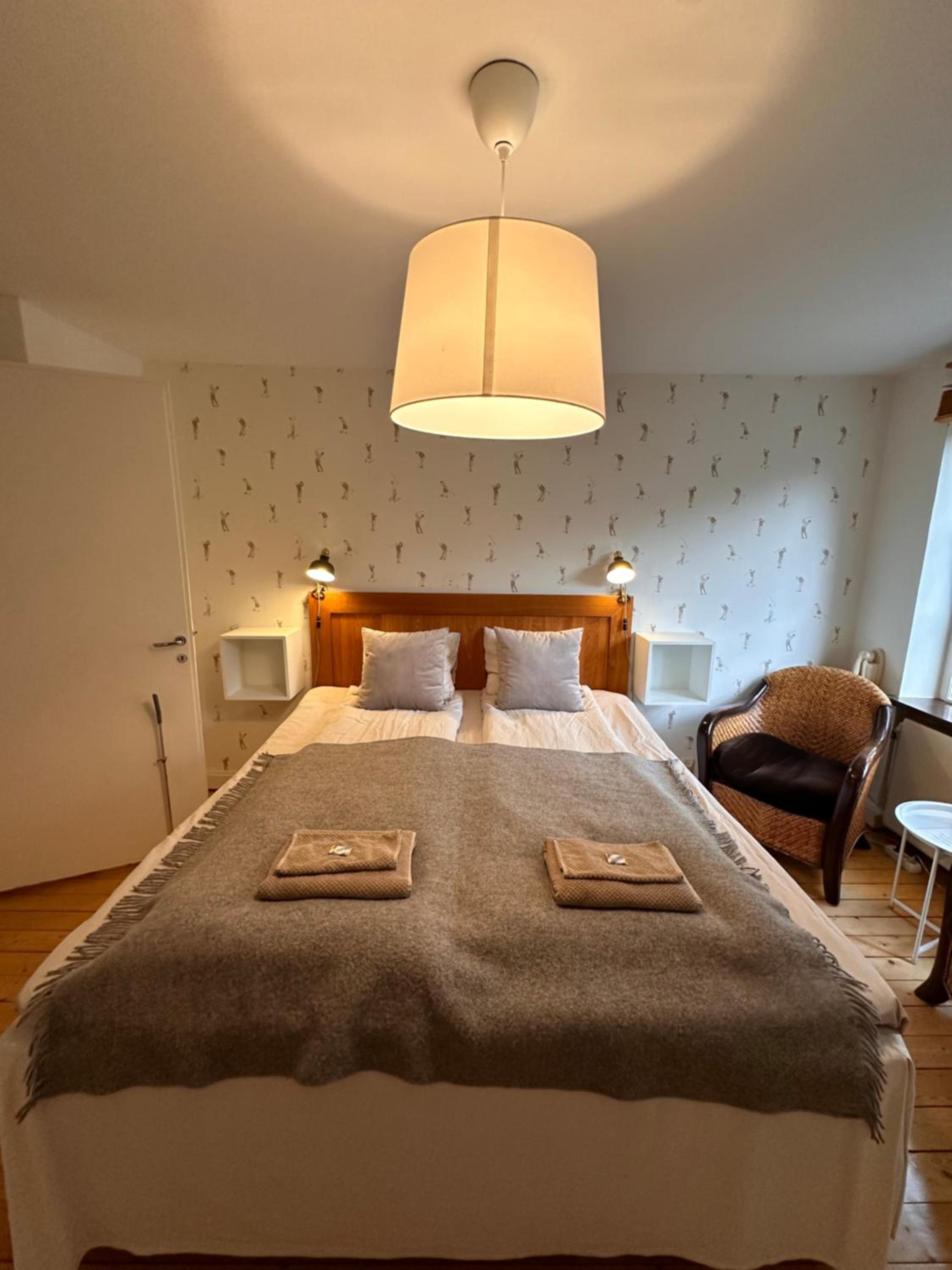 Double Room with Shared Bathroom photo 2