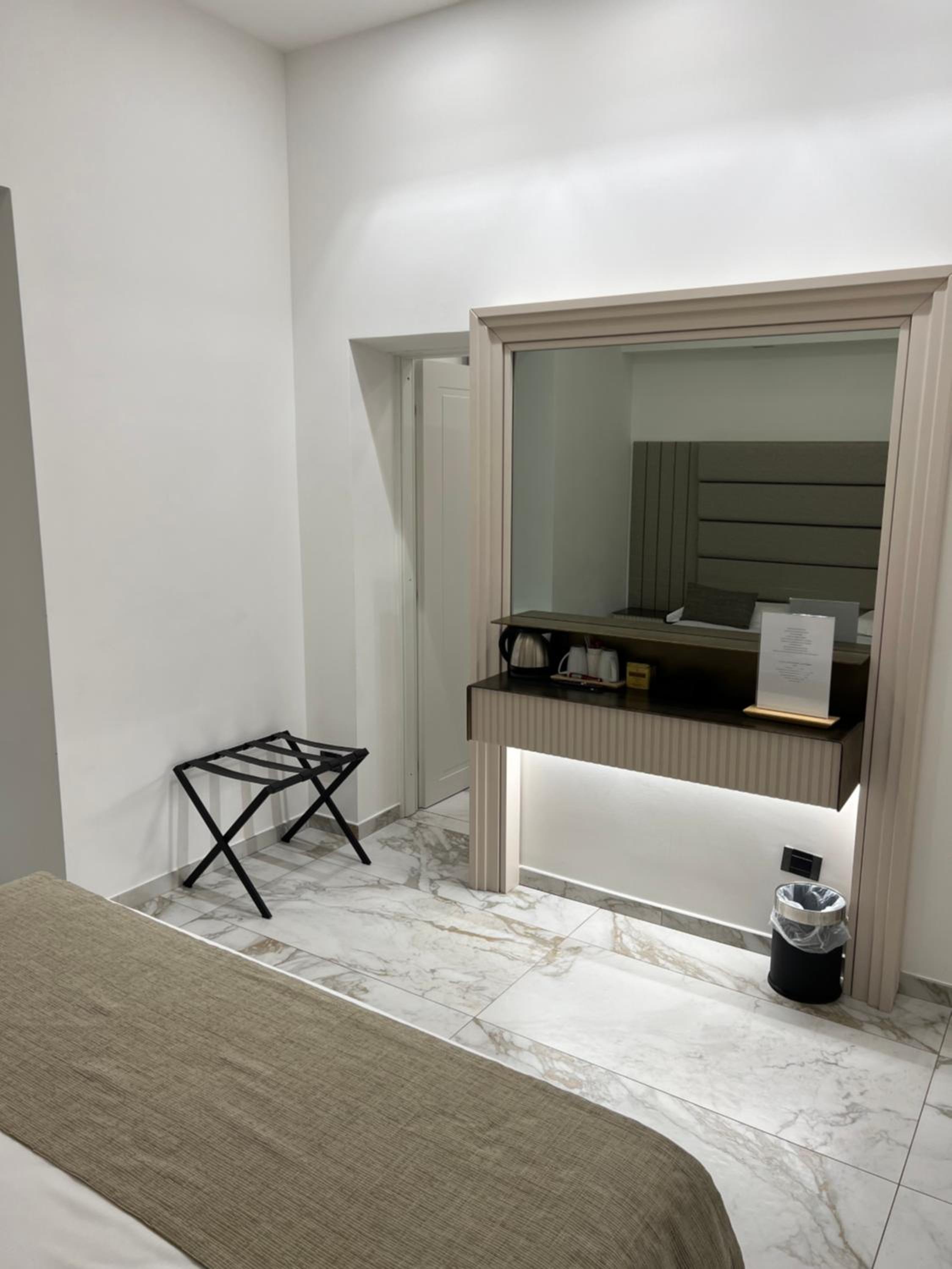 Deluxe Suite photo 3