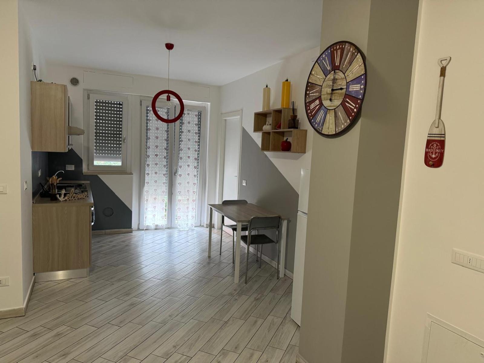 One-Bedroom Apartment - Photo 8