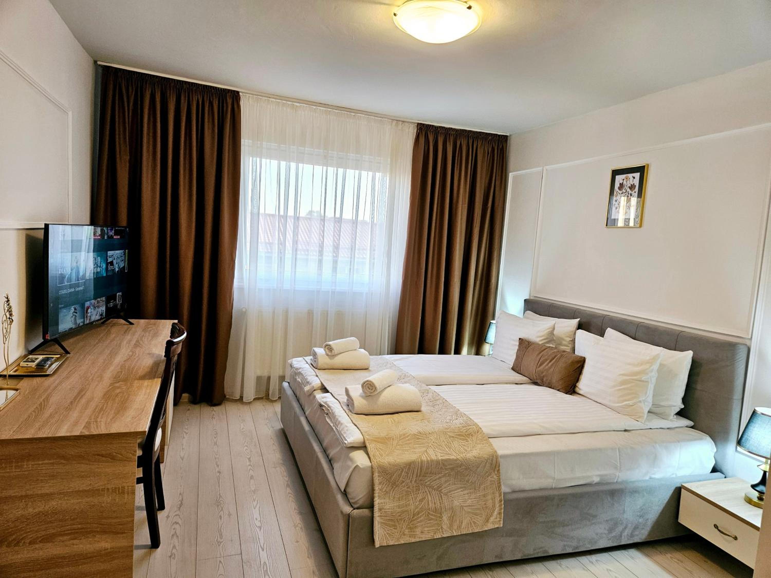 Superior King Room - Photo 11
