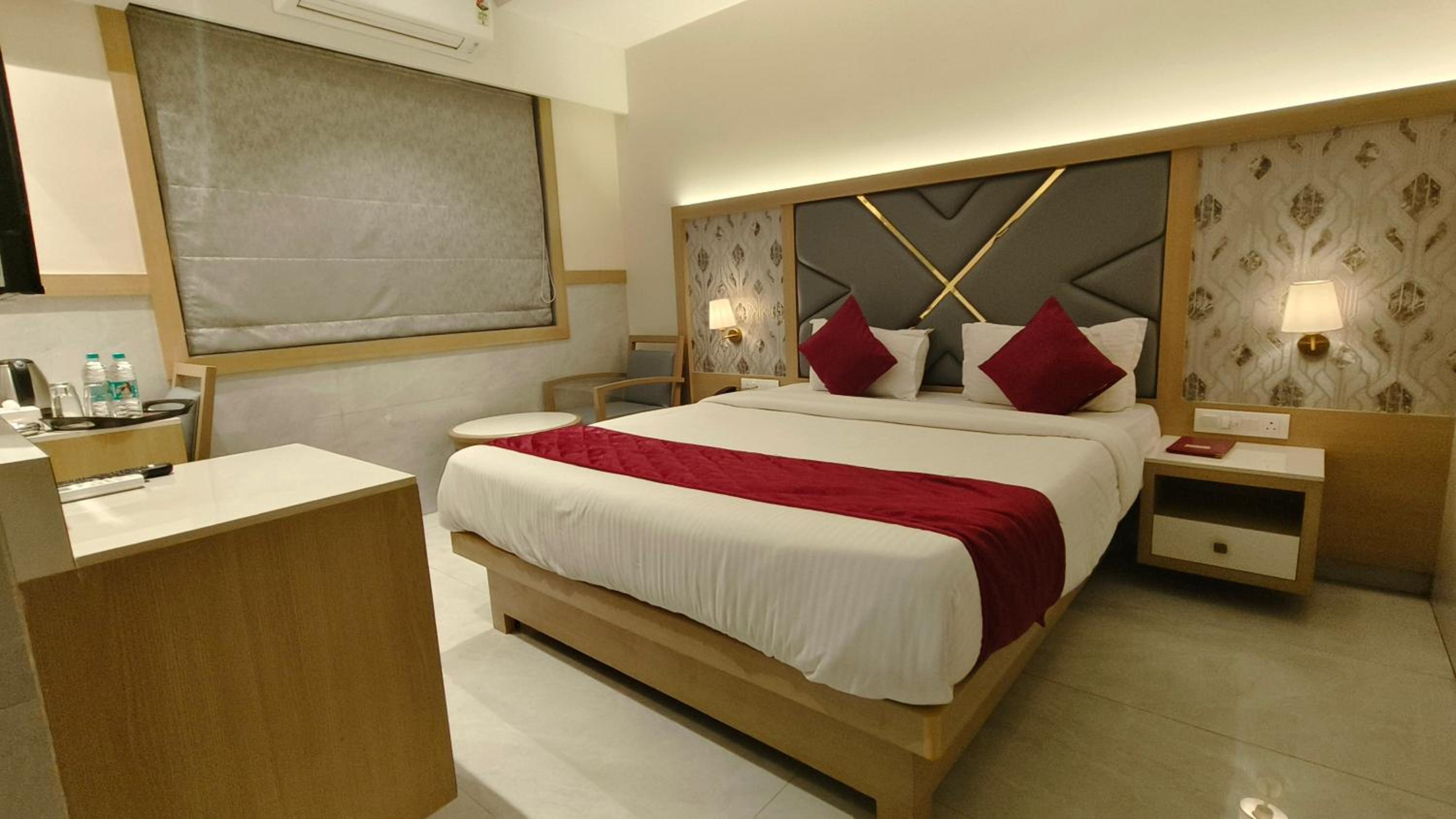 Super Deluxe Room - Photo 10