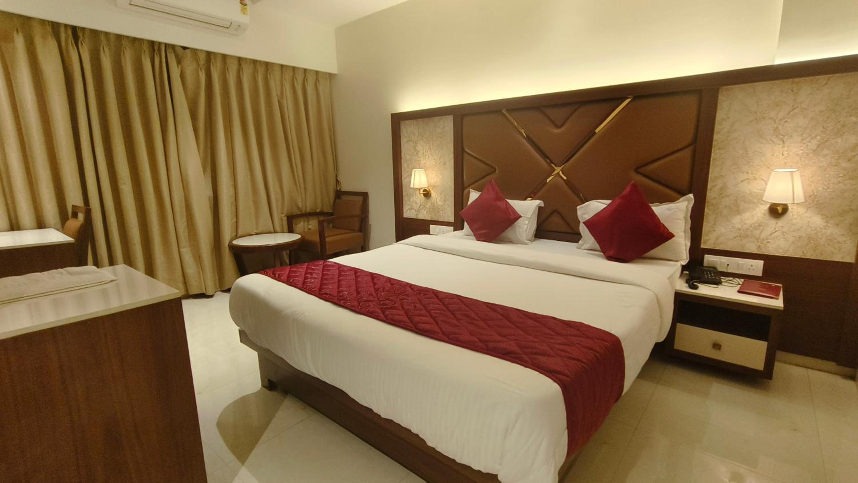Super Deluxe Room - Photo 8