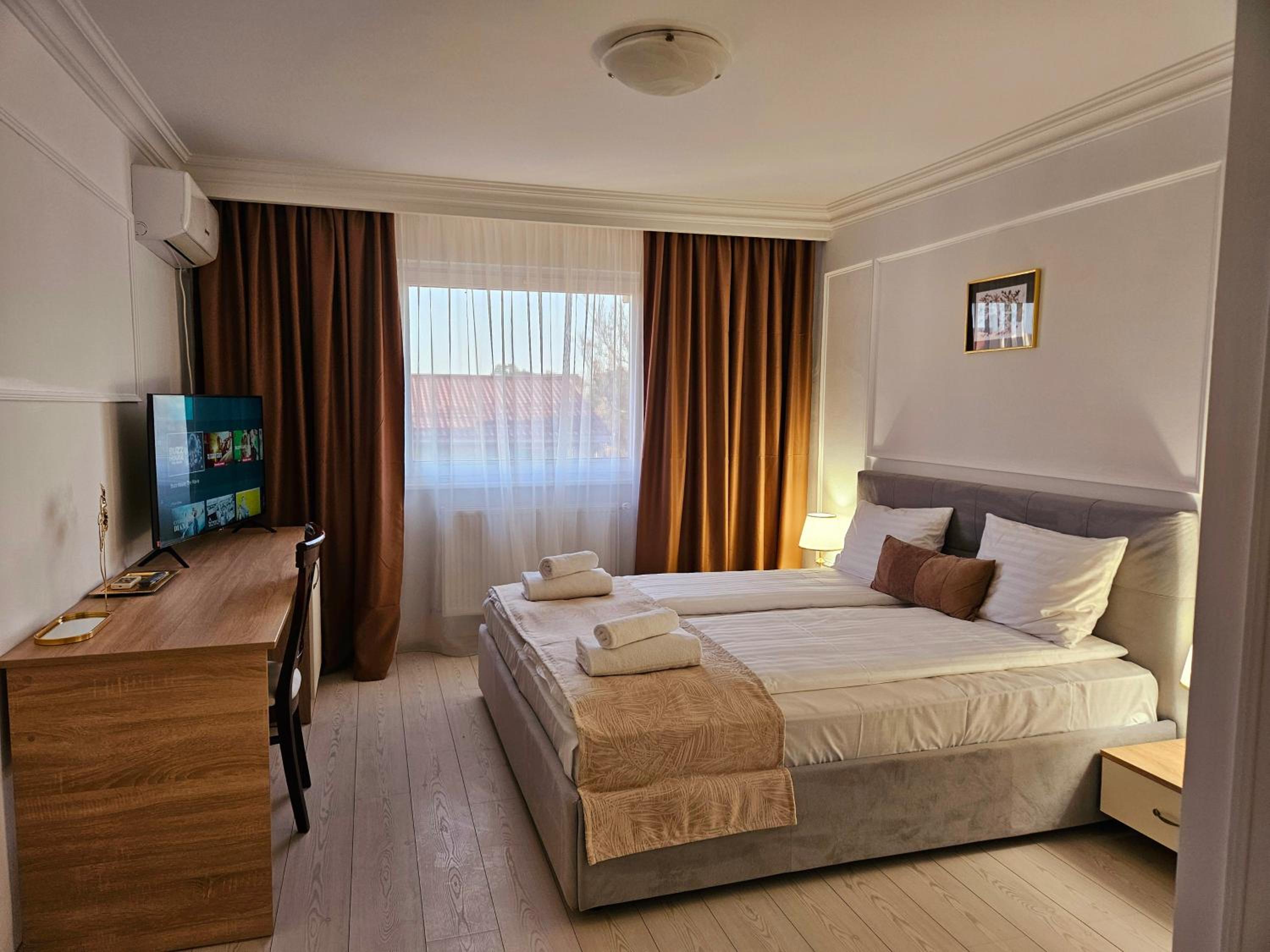 Superior King Room - Photo 20