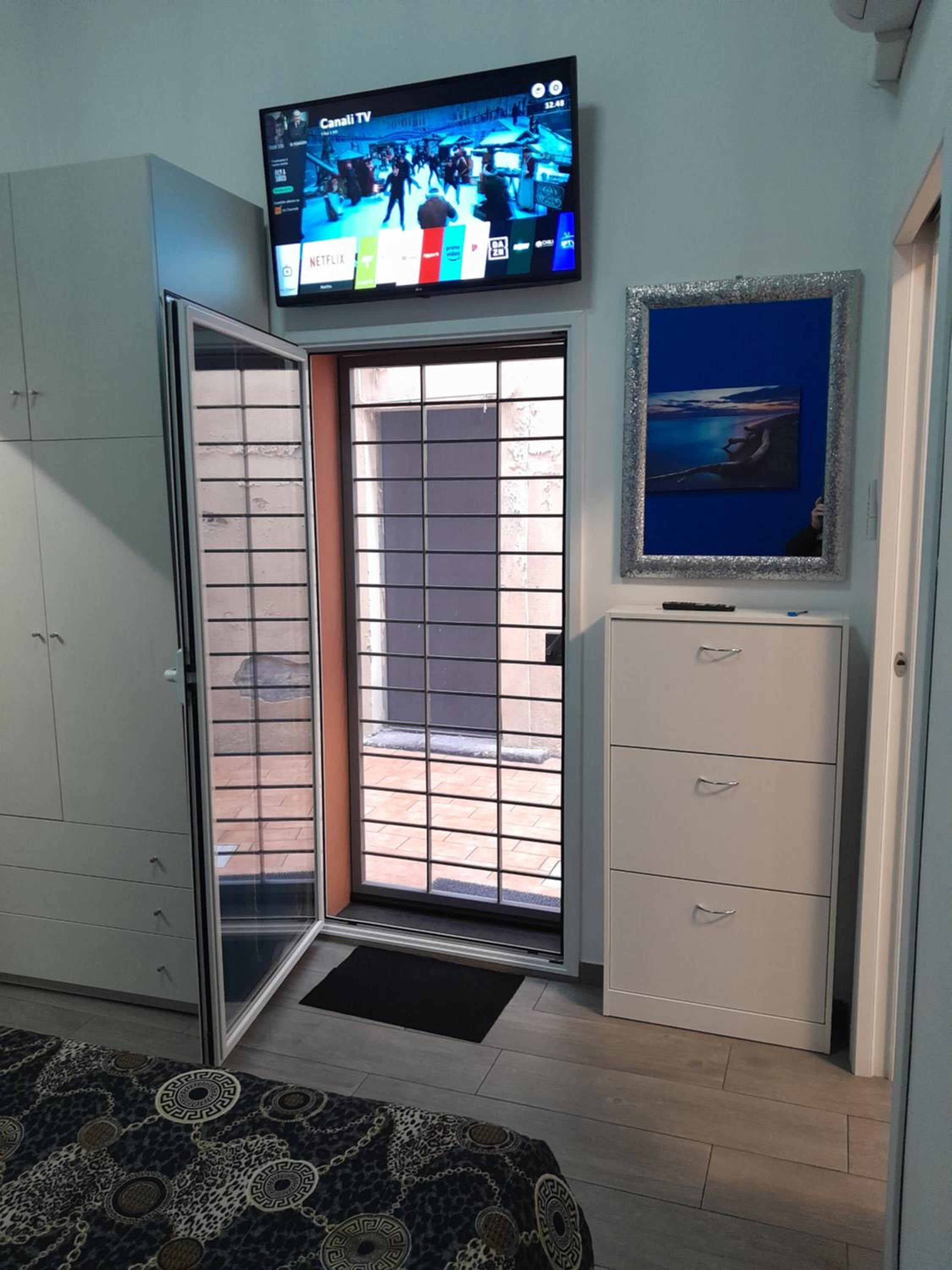 One-Bedroom House
