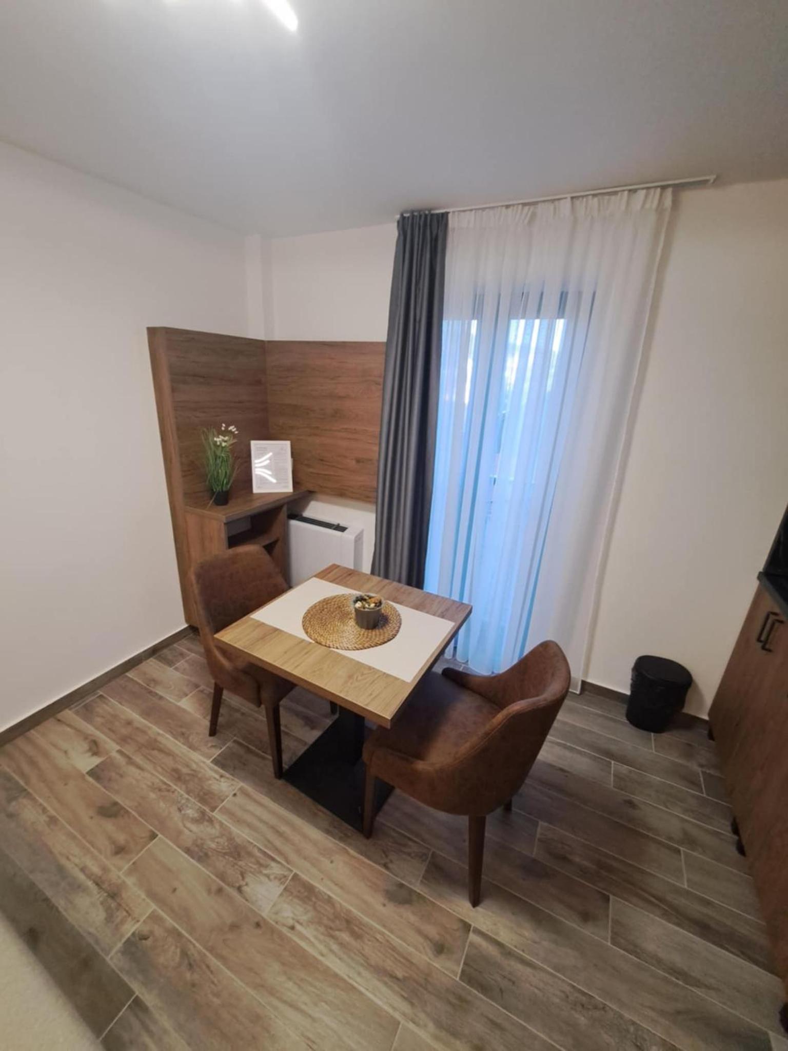 Apartment - Photo 4
