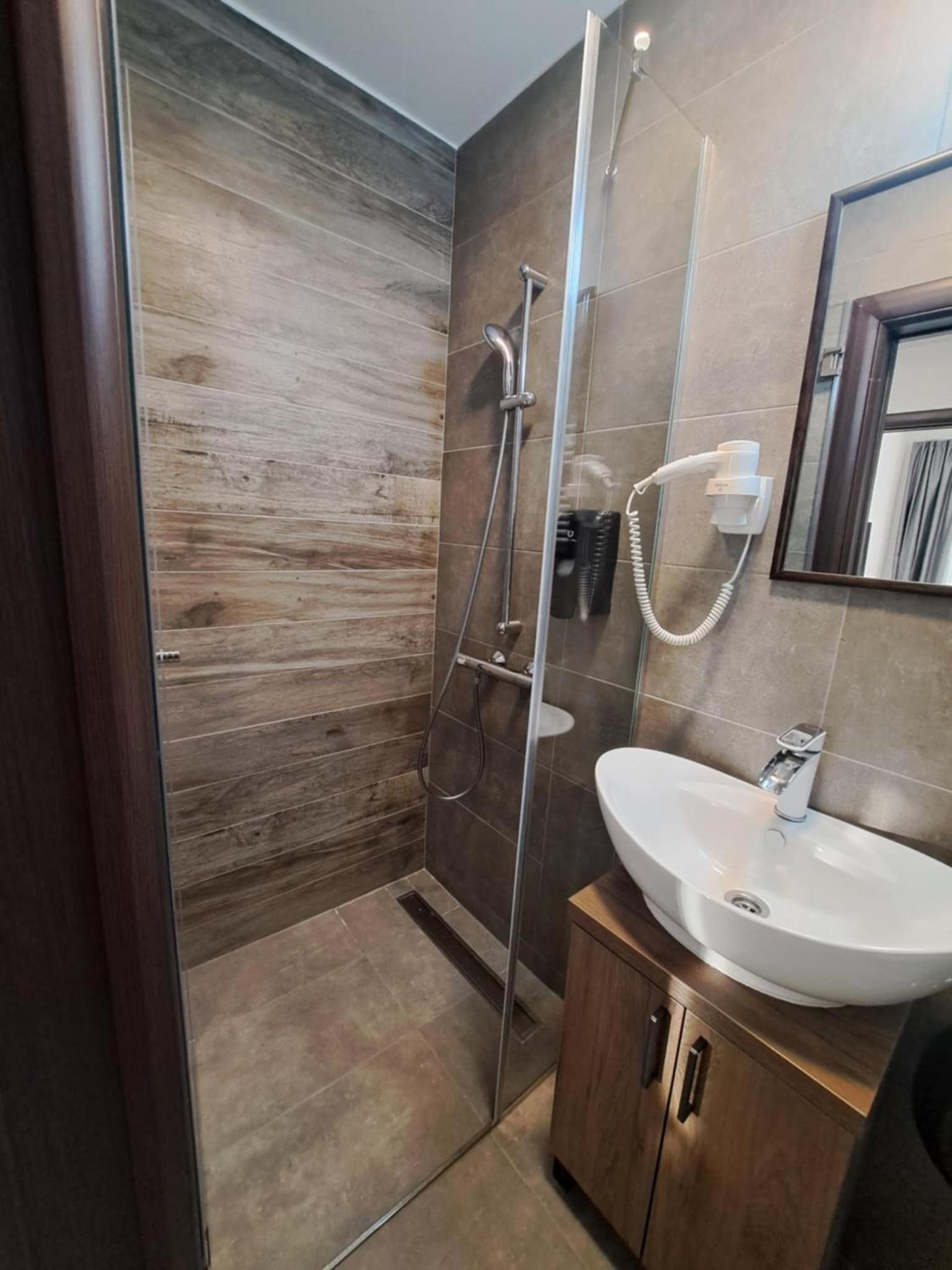 Apartment - Photo 20