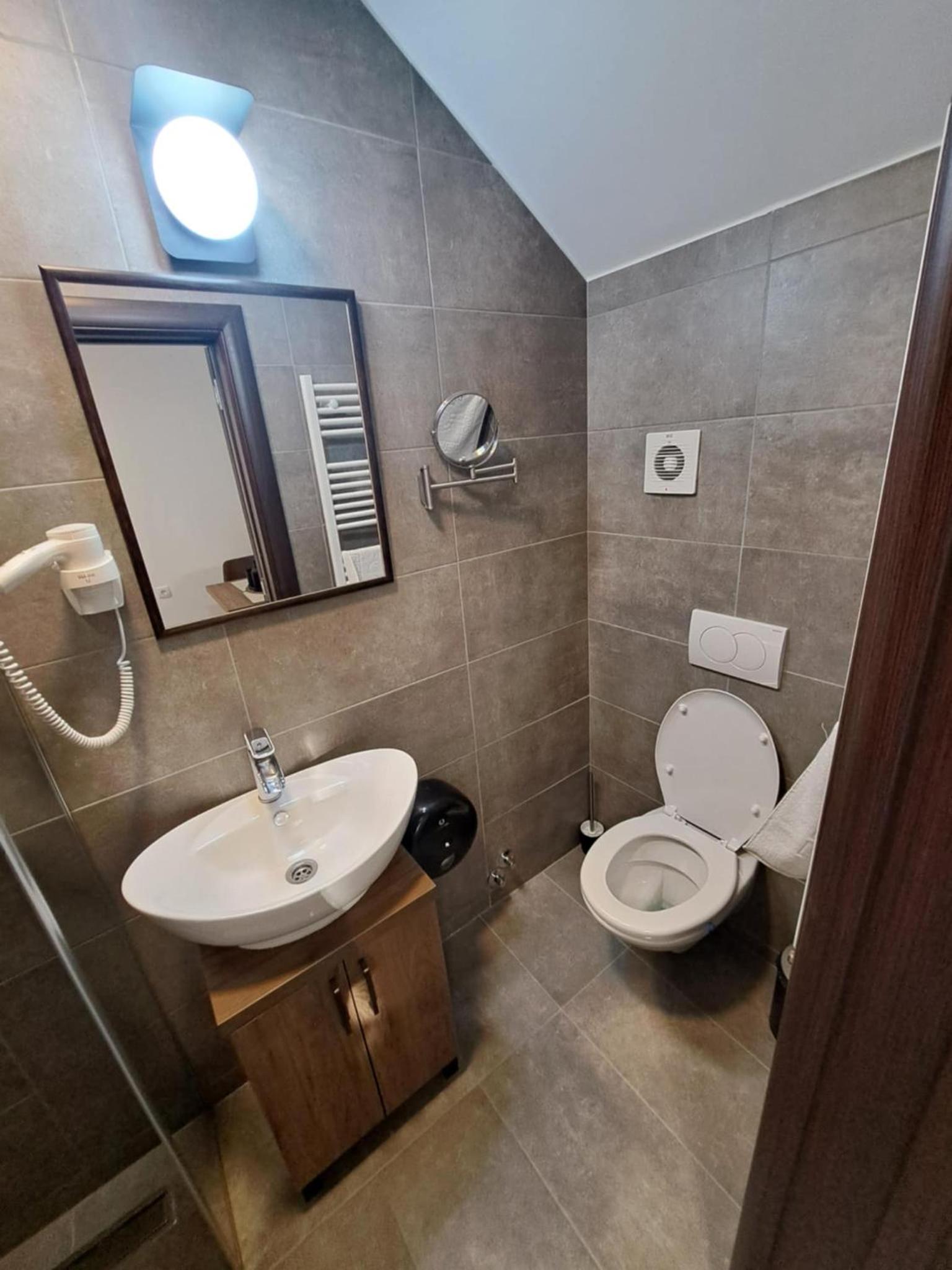 Classic Apartment - Photo 9