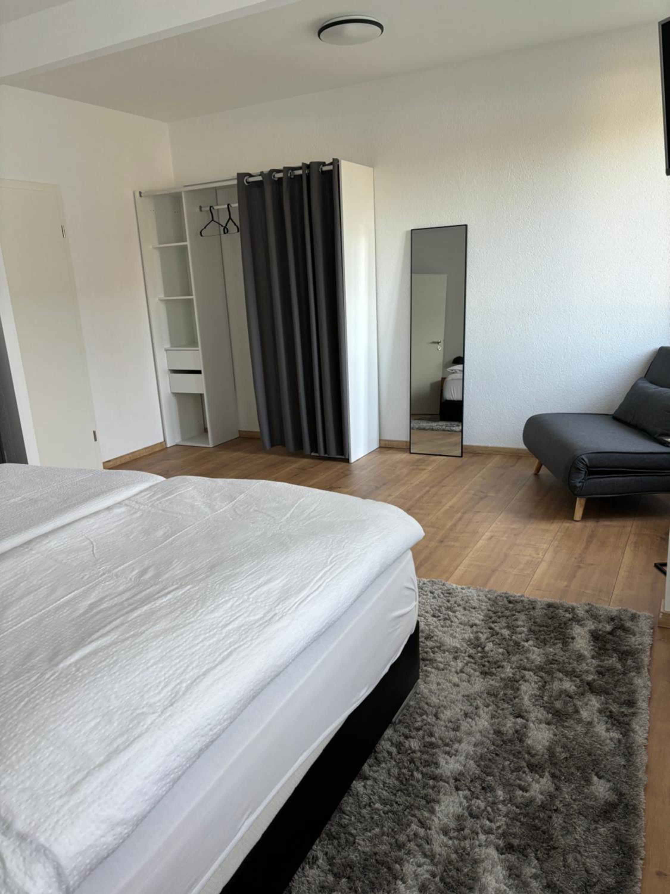 One-Bedroom Apartment photo 3
