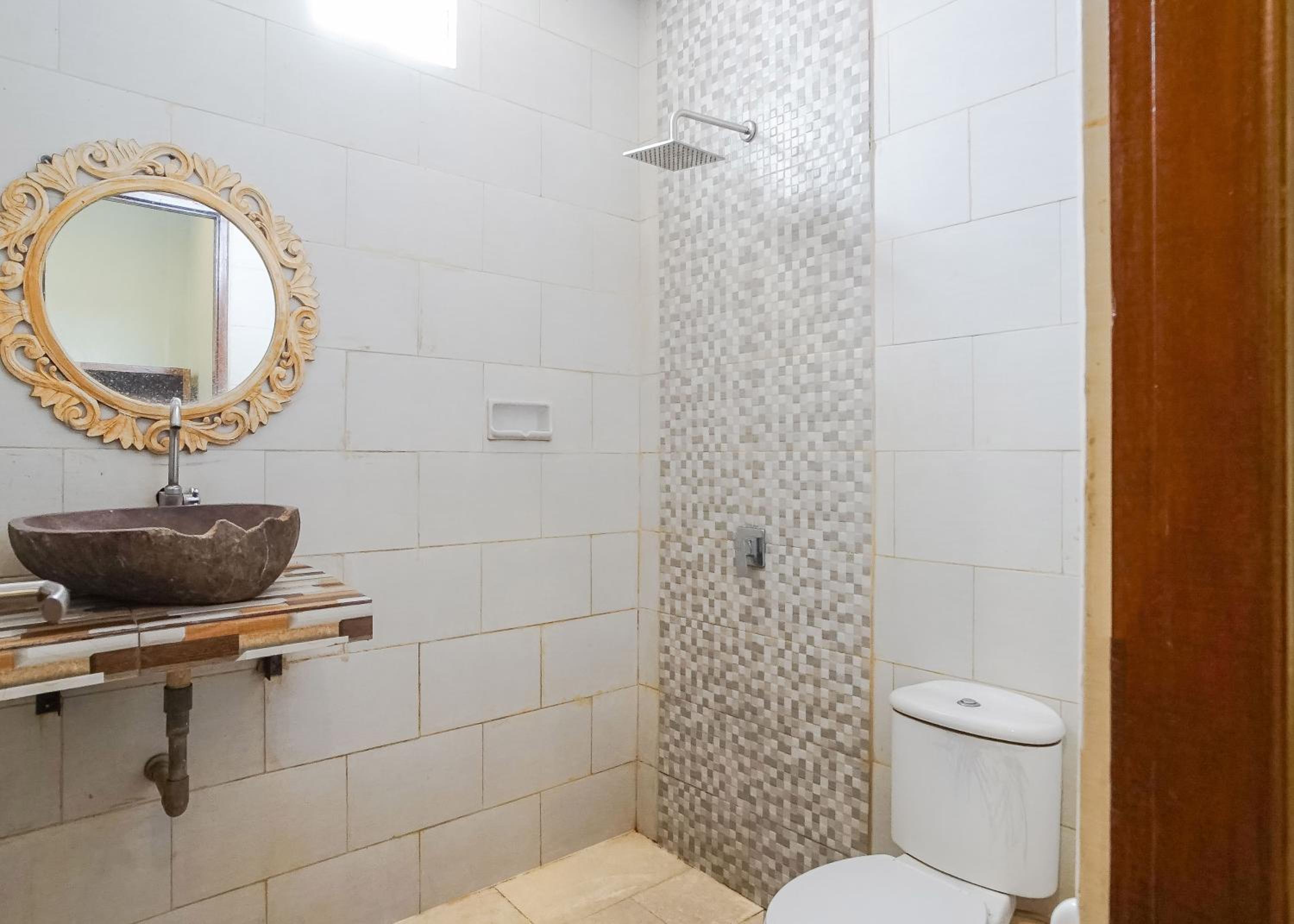 Double Room - Photo 7
