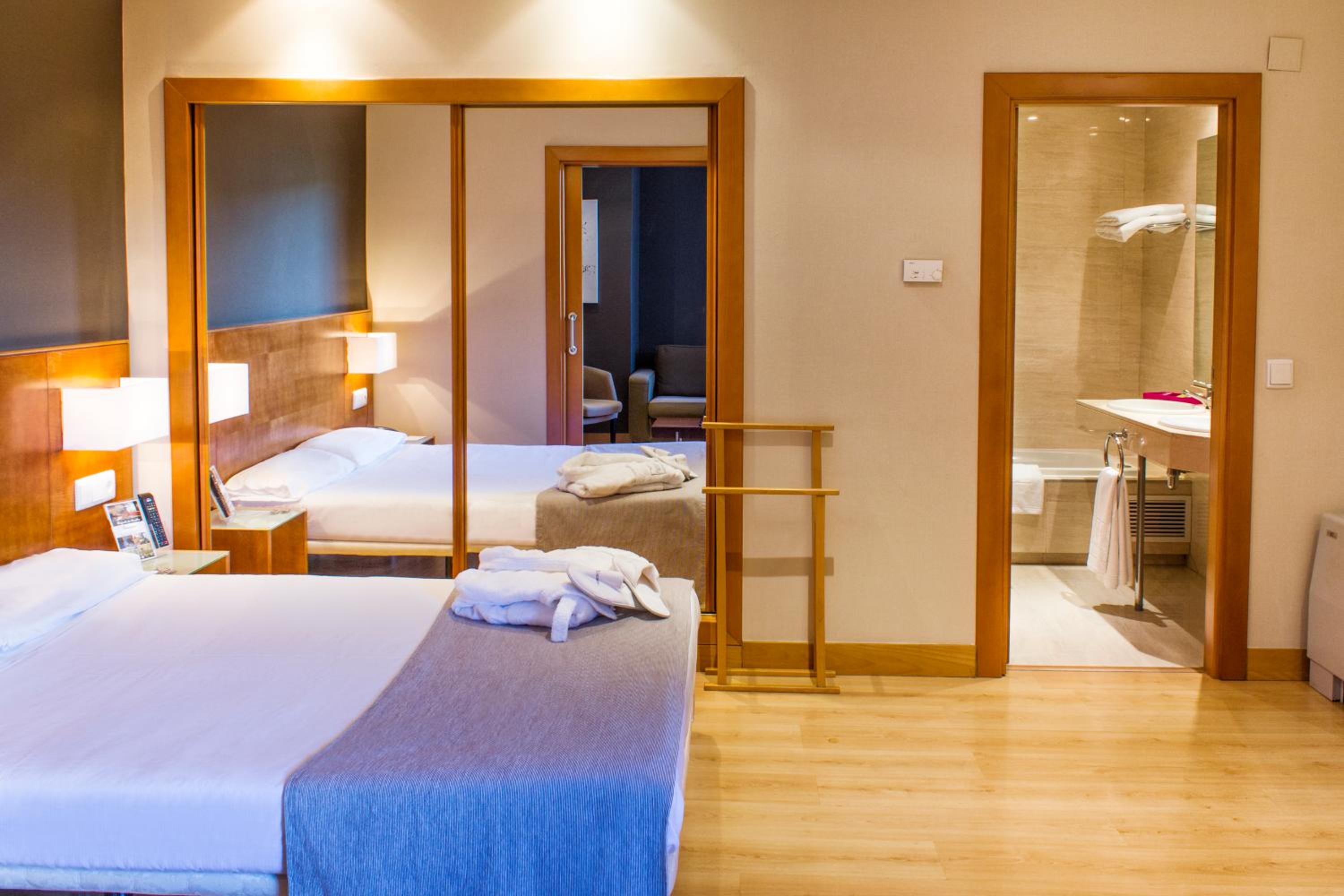 Triple Room - Photo 1