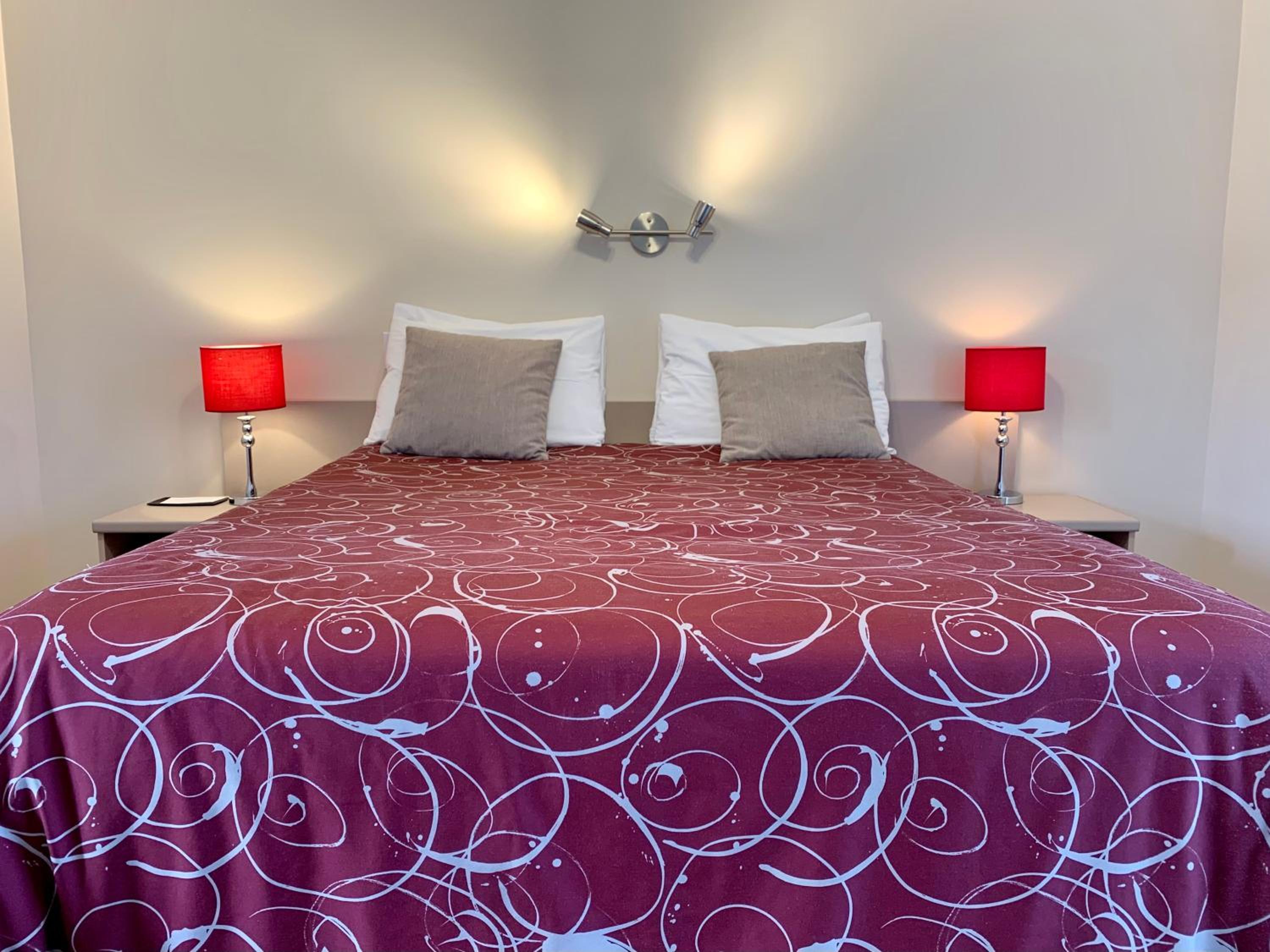 Queen Room photo 3