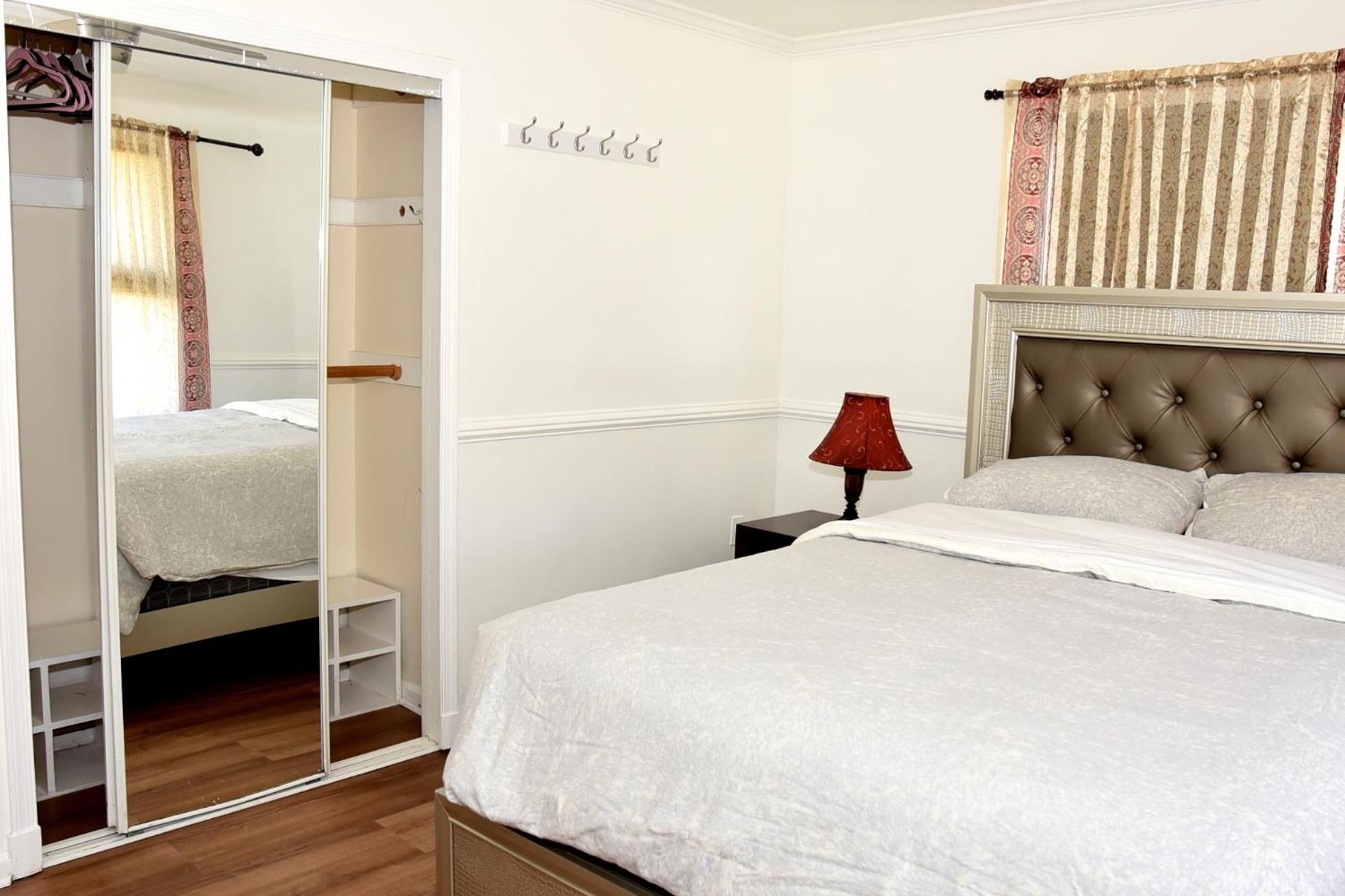 Four-Bedroom House photo 1