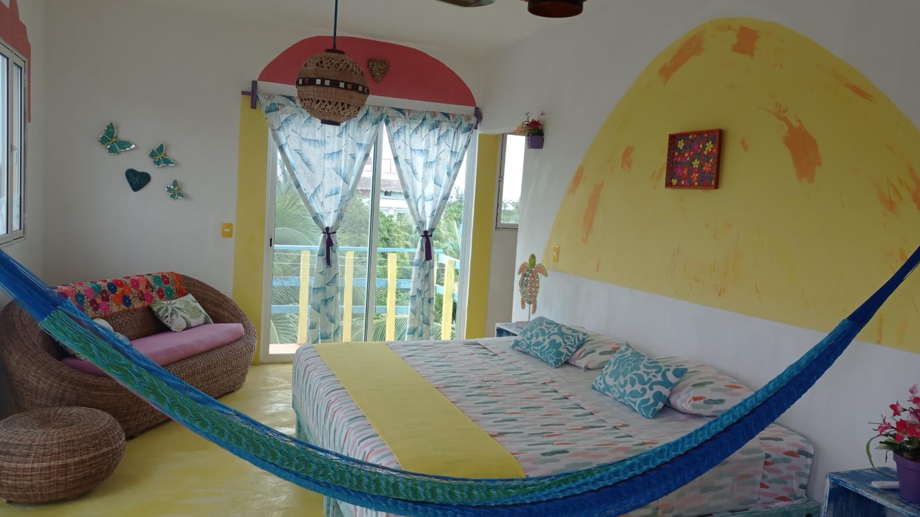 Queen Room with Partial Sea View photo 1