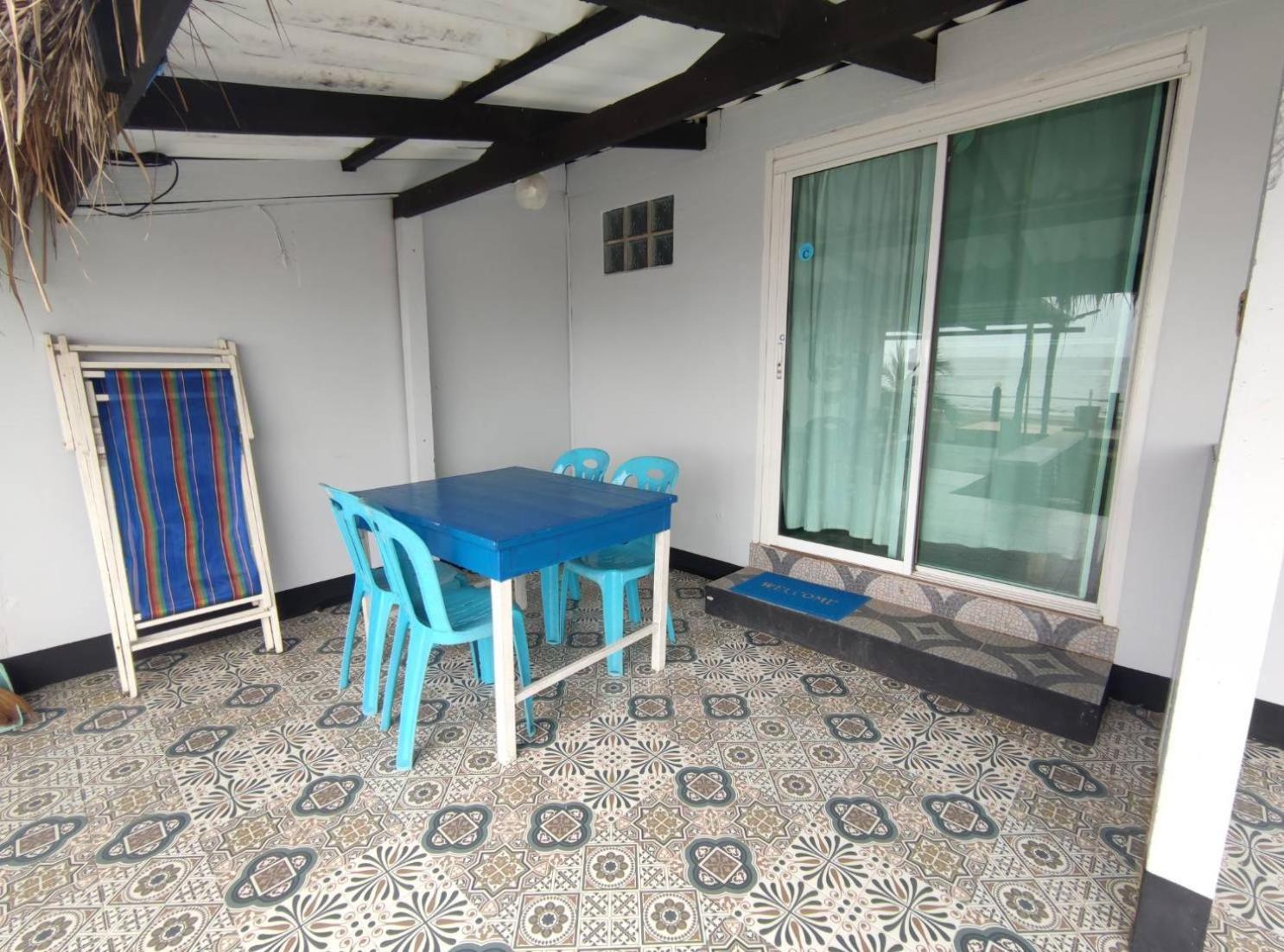 Family Room with Sea View photo 3