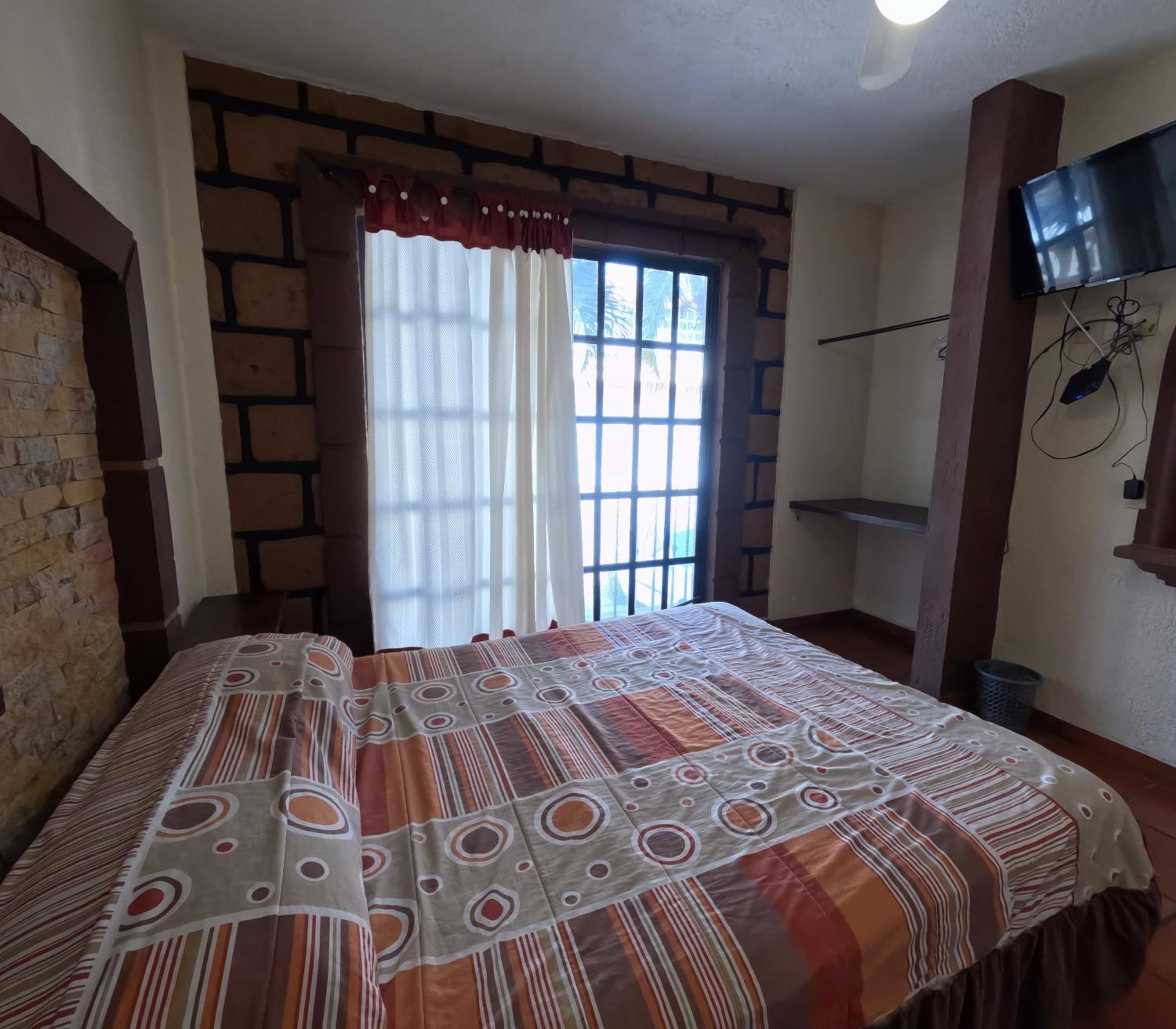 Economy Double Room photo 3