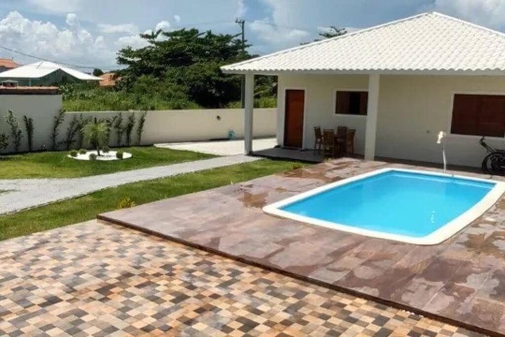Three-Bedroom House photo 3