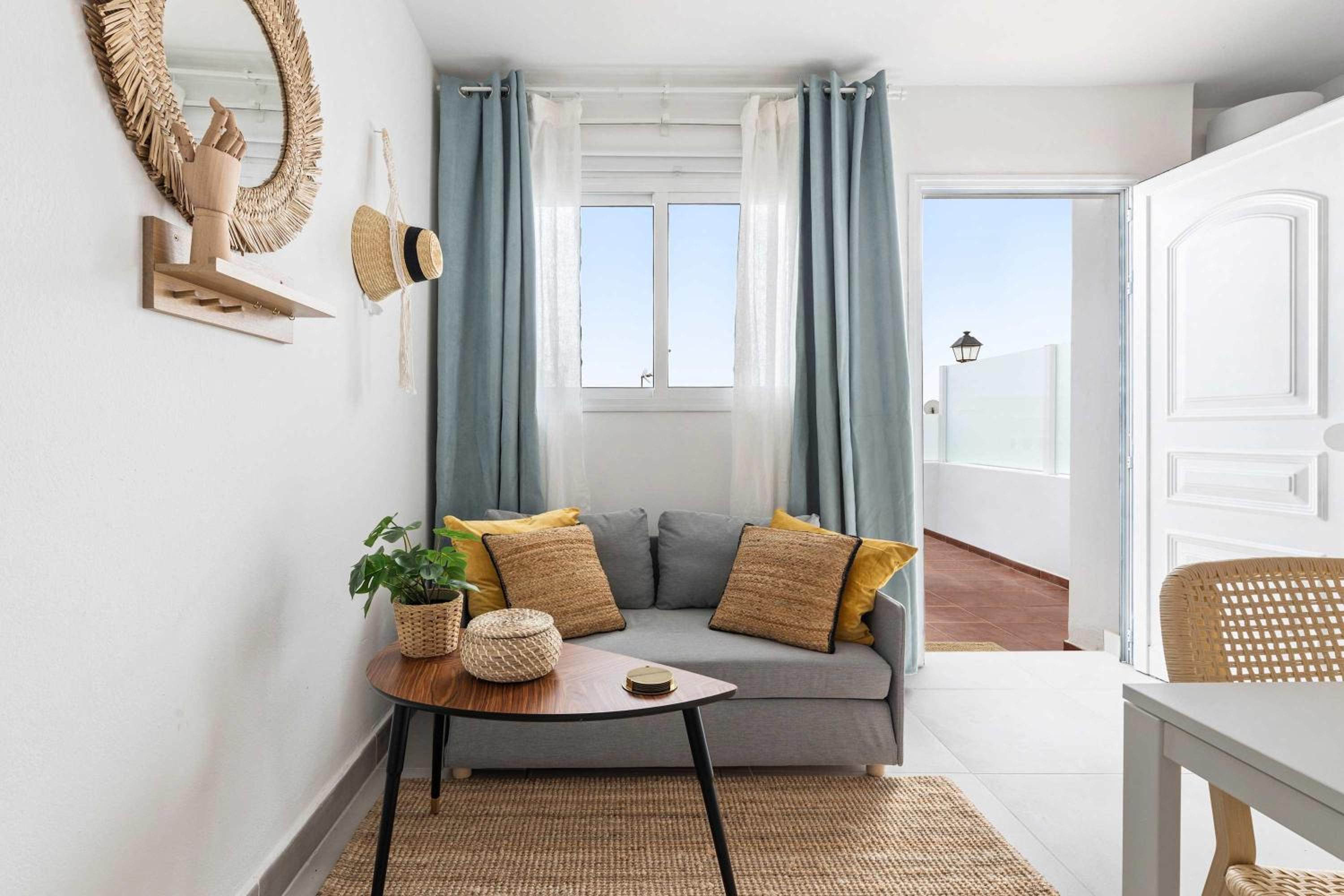 Apartment photo 2