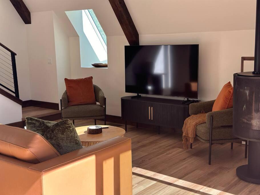Two-Bedroom House photo 1