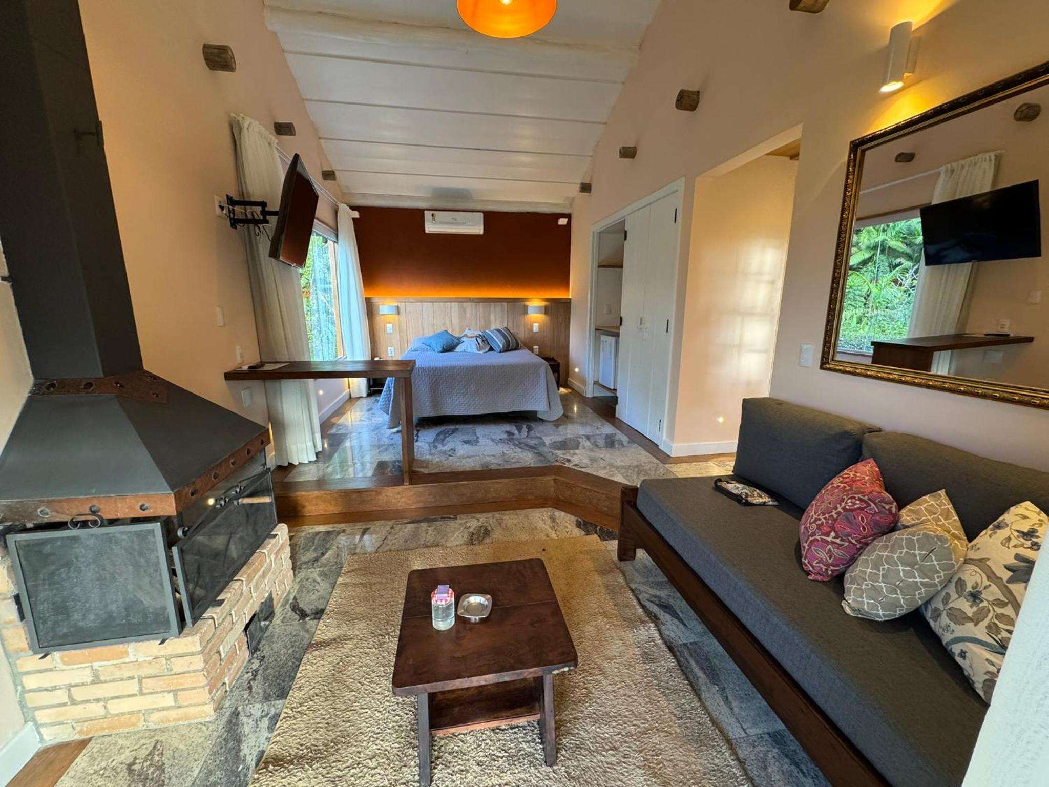 Deluxe Suite photo 3