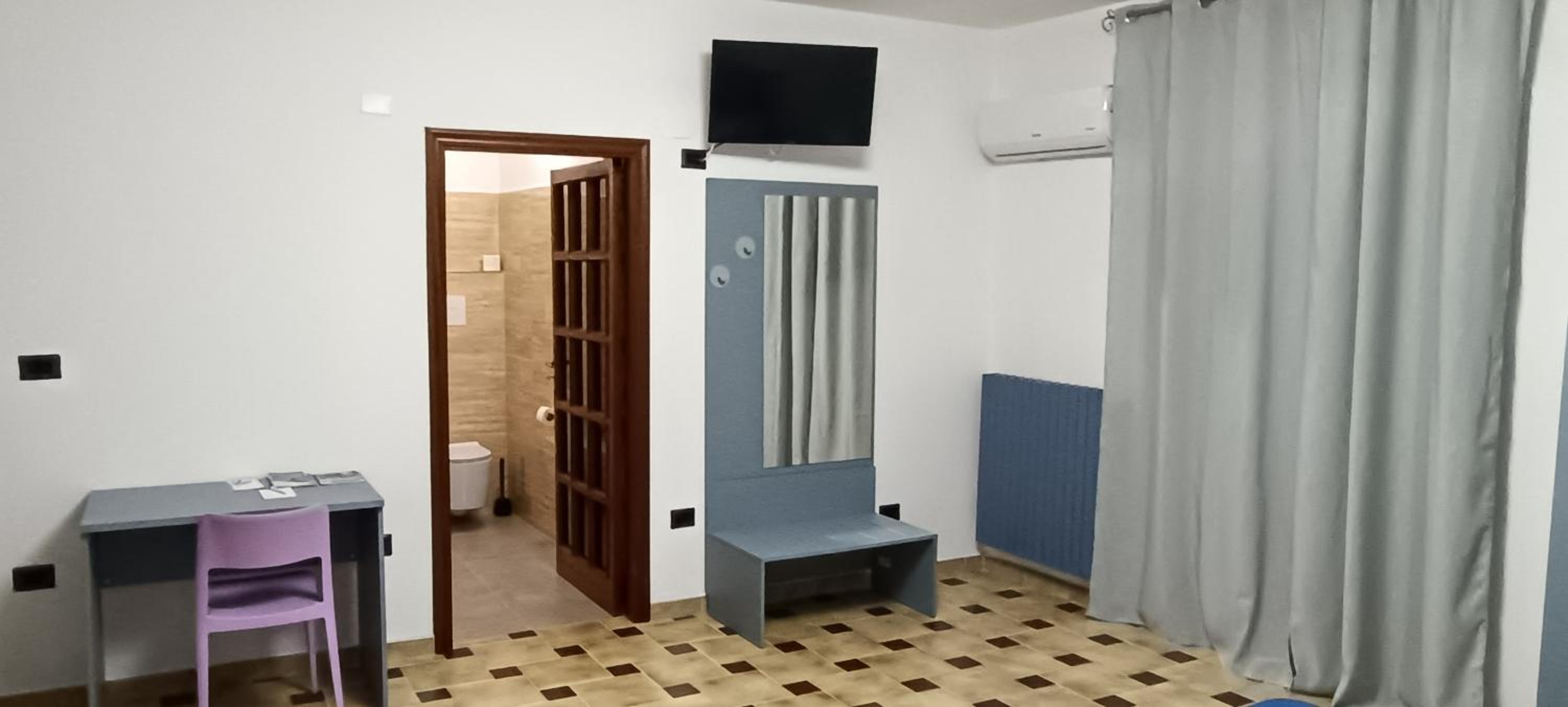 Double Room with Private Bathroom photo 2