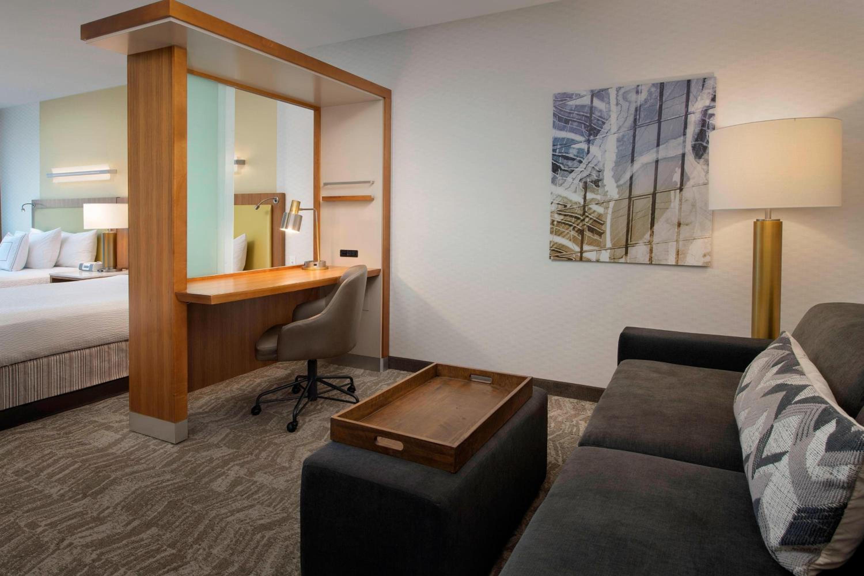 Double Suite with Two Double Beds and Trundle Sofa - Hearing Accessible - Photo 2