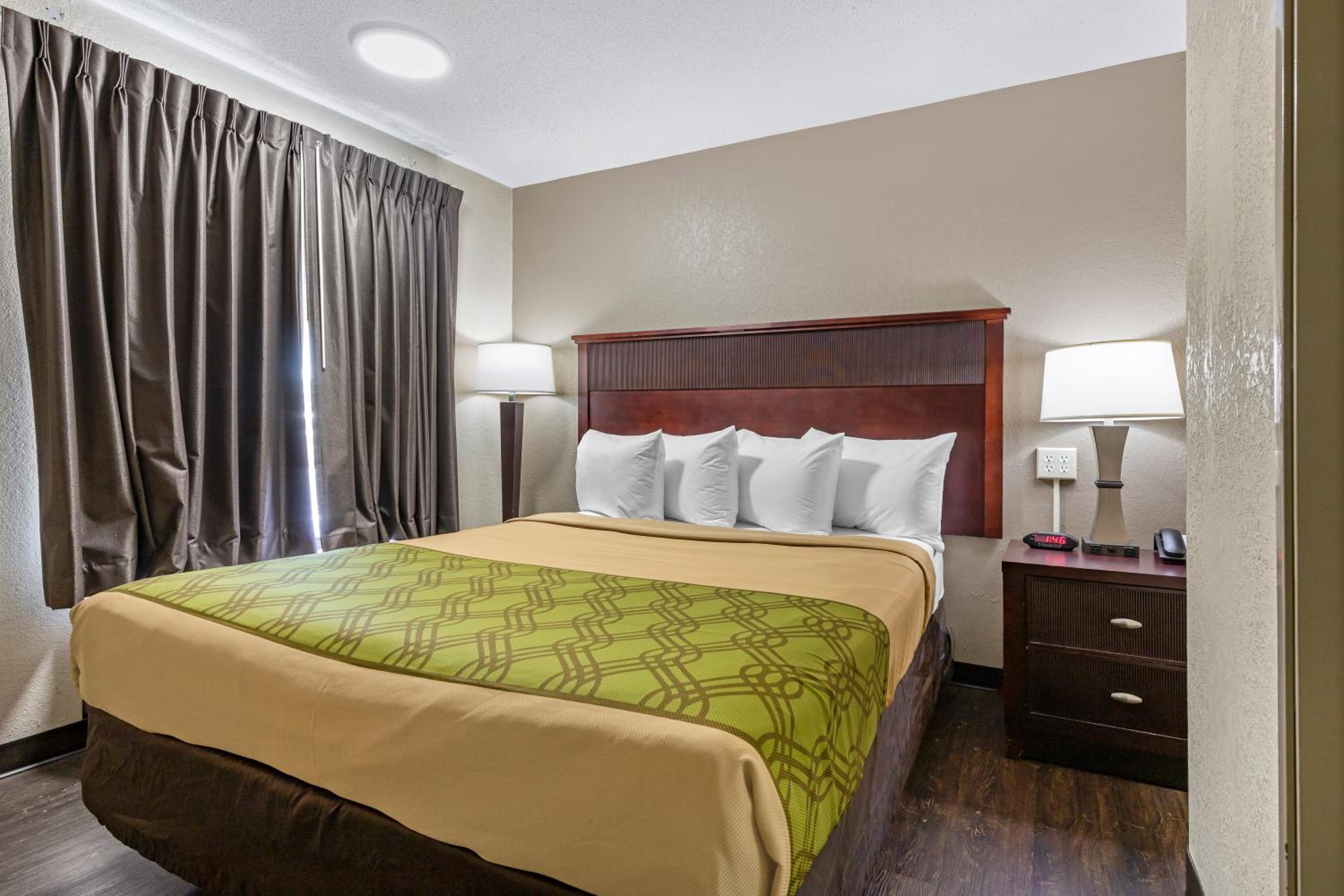 Double Room - Accessible/Non-Smoking photo 1