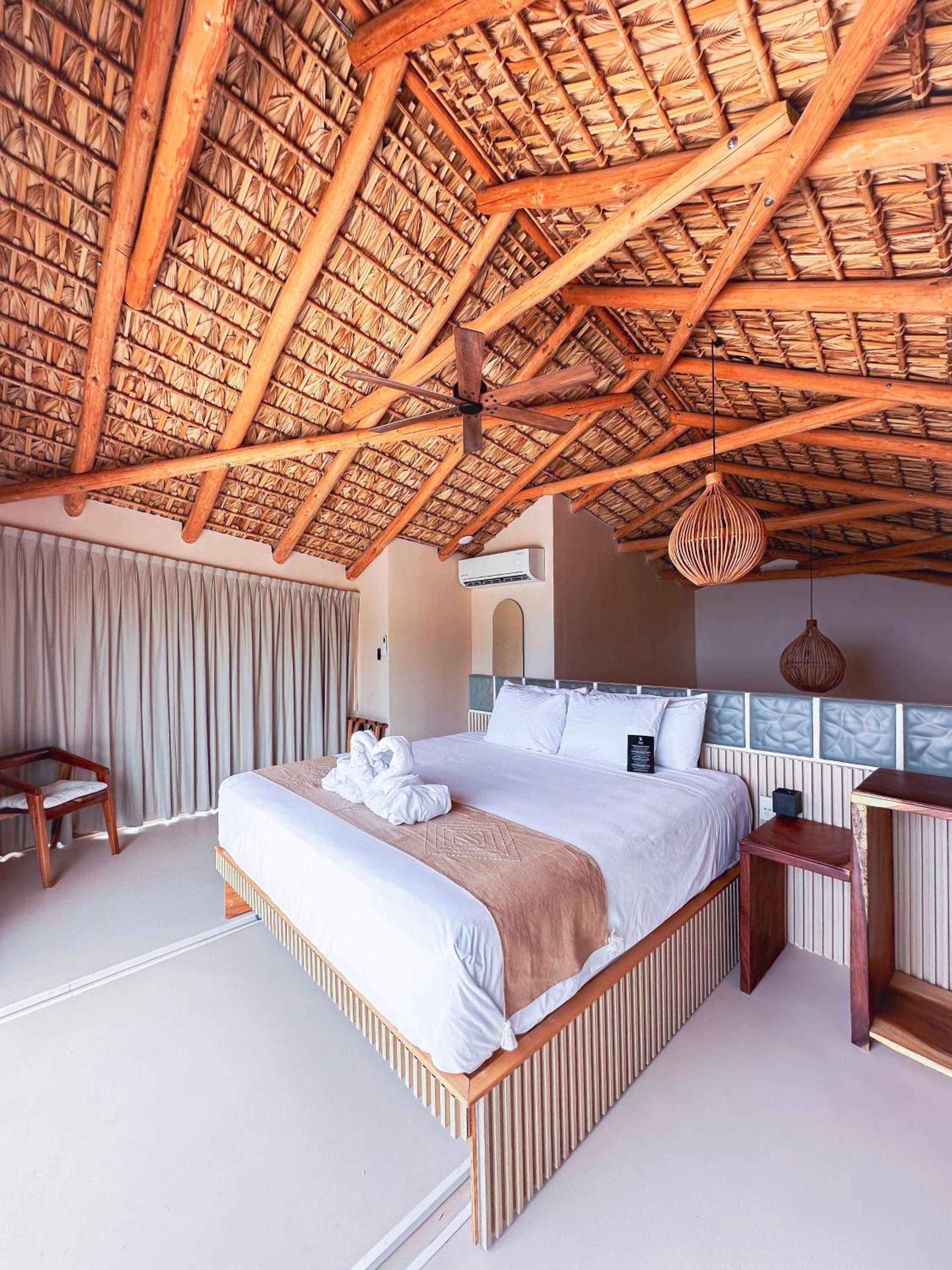 Deluxe Bungalow with Sea View photo 3