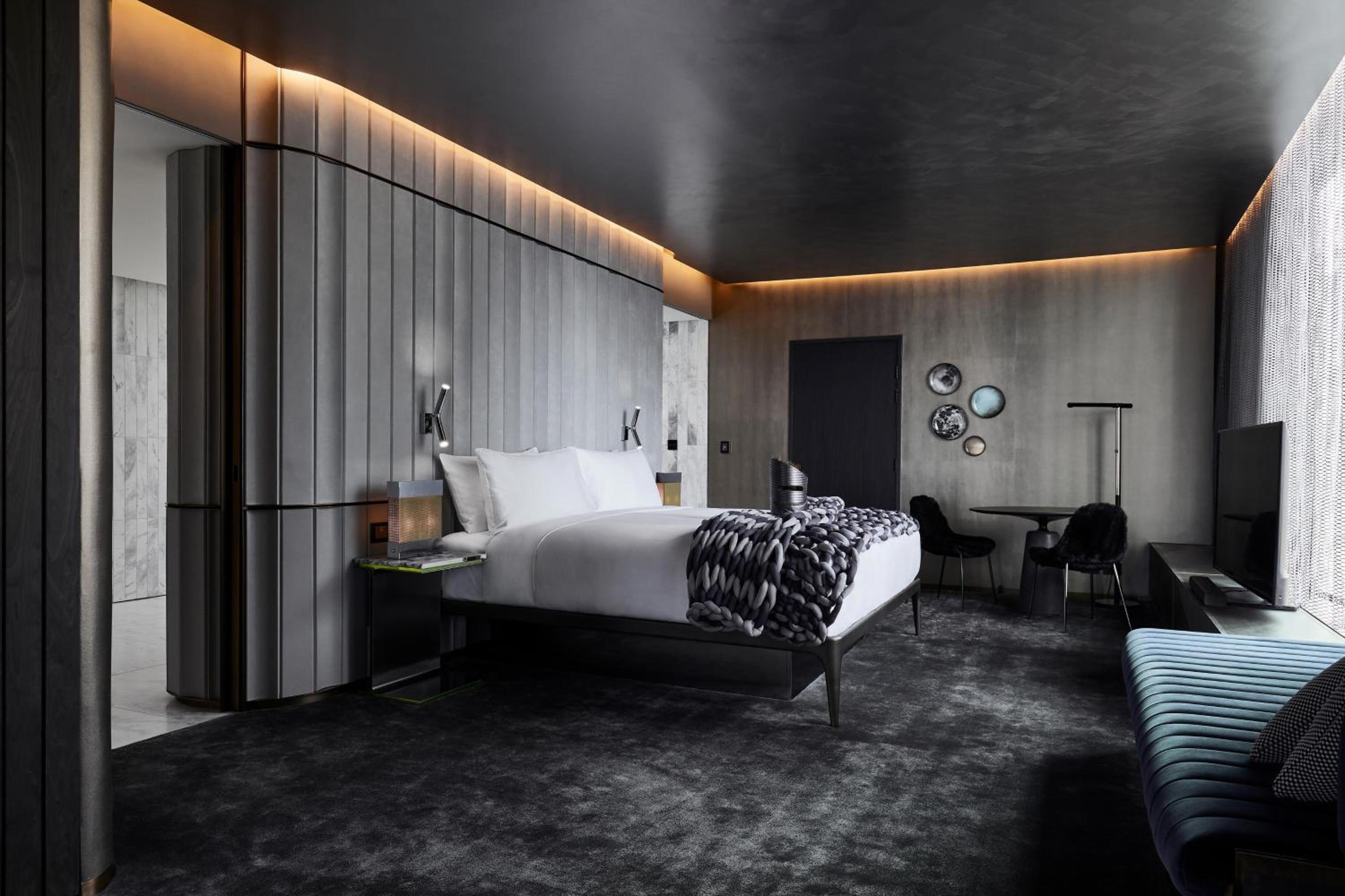 Penthouse Suite I, 1 Bedroom Suite, 1 King Super, Riverview, Balcony