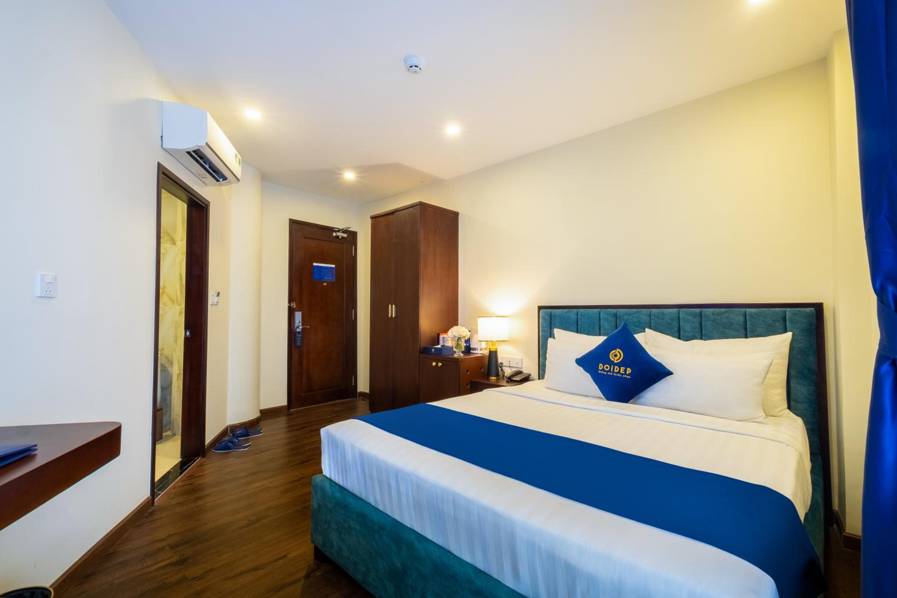 Deluxe Room - Photo 2
