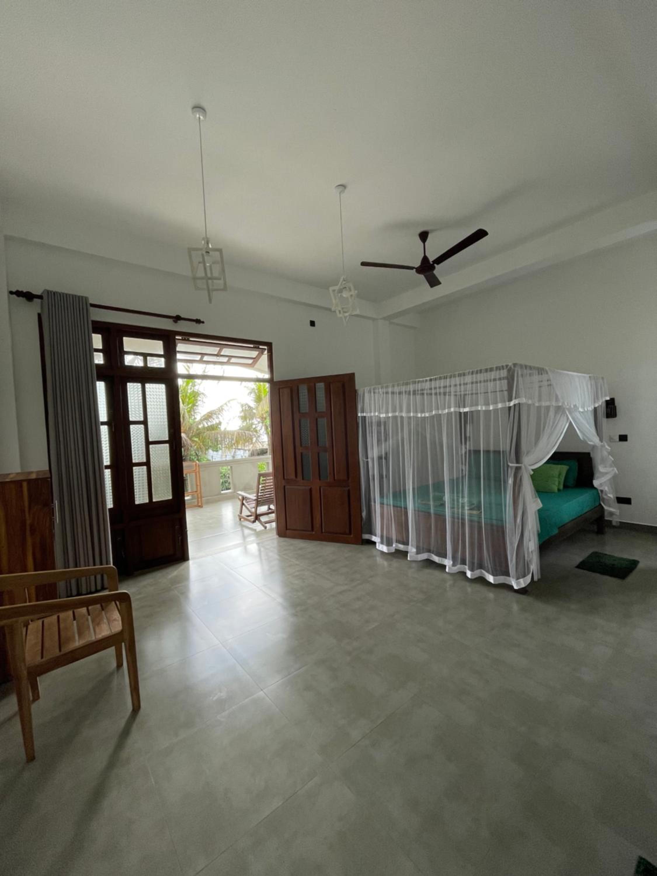 Deluxe Double Room with Side Sea View photo 1