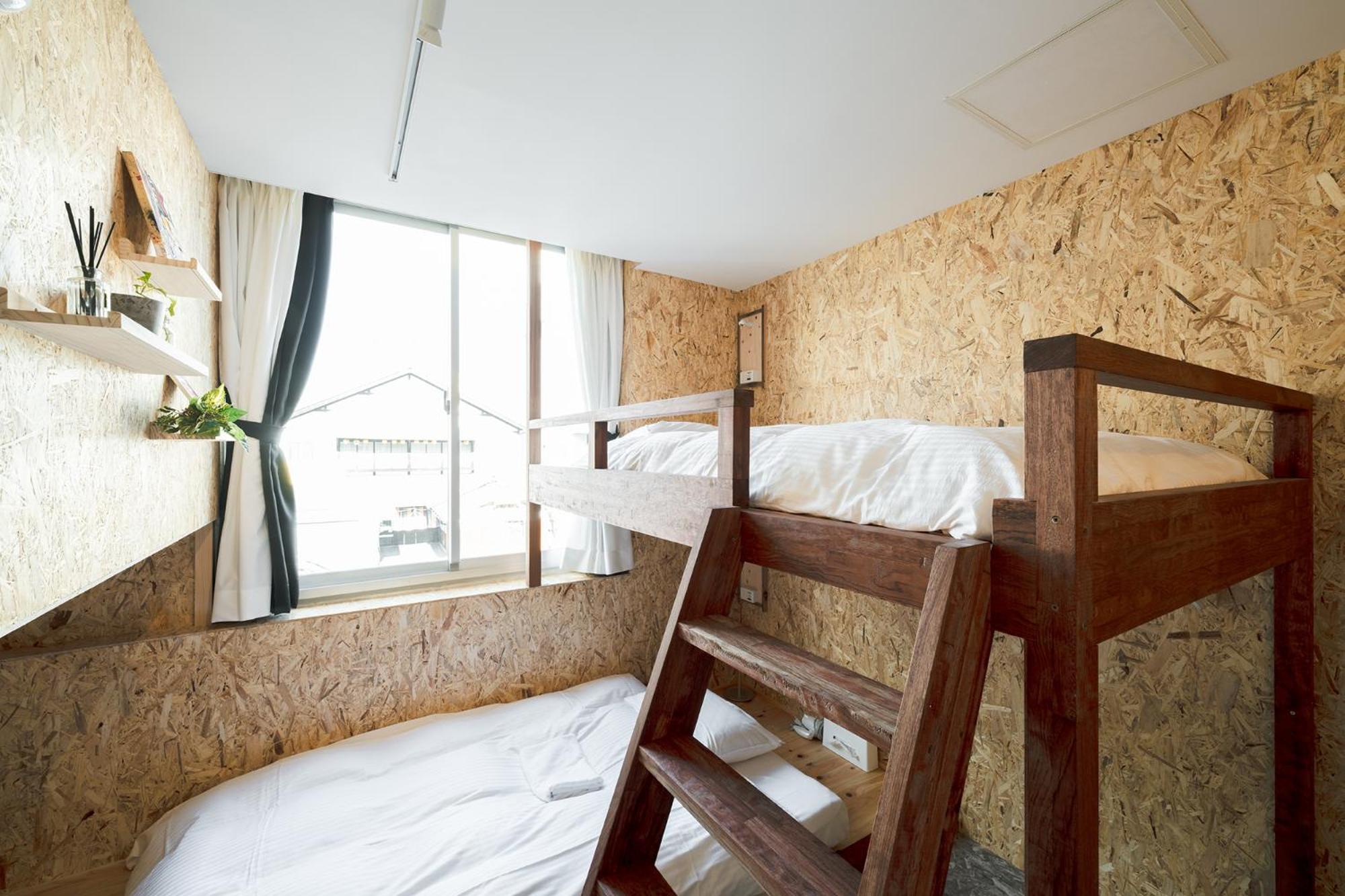 Twin Room with Shared Bathroom