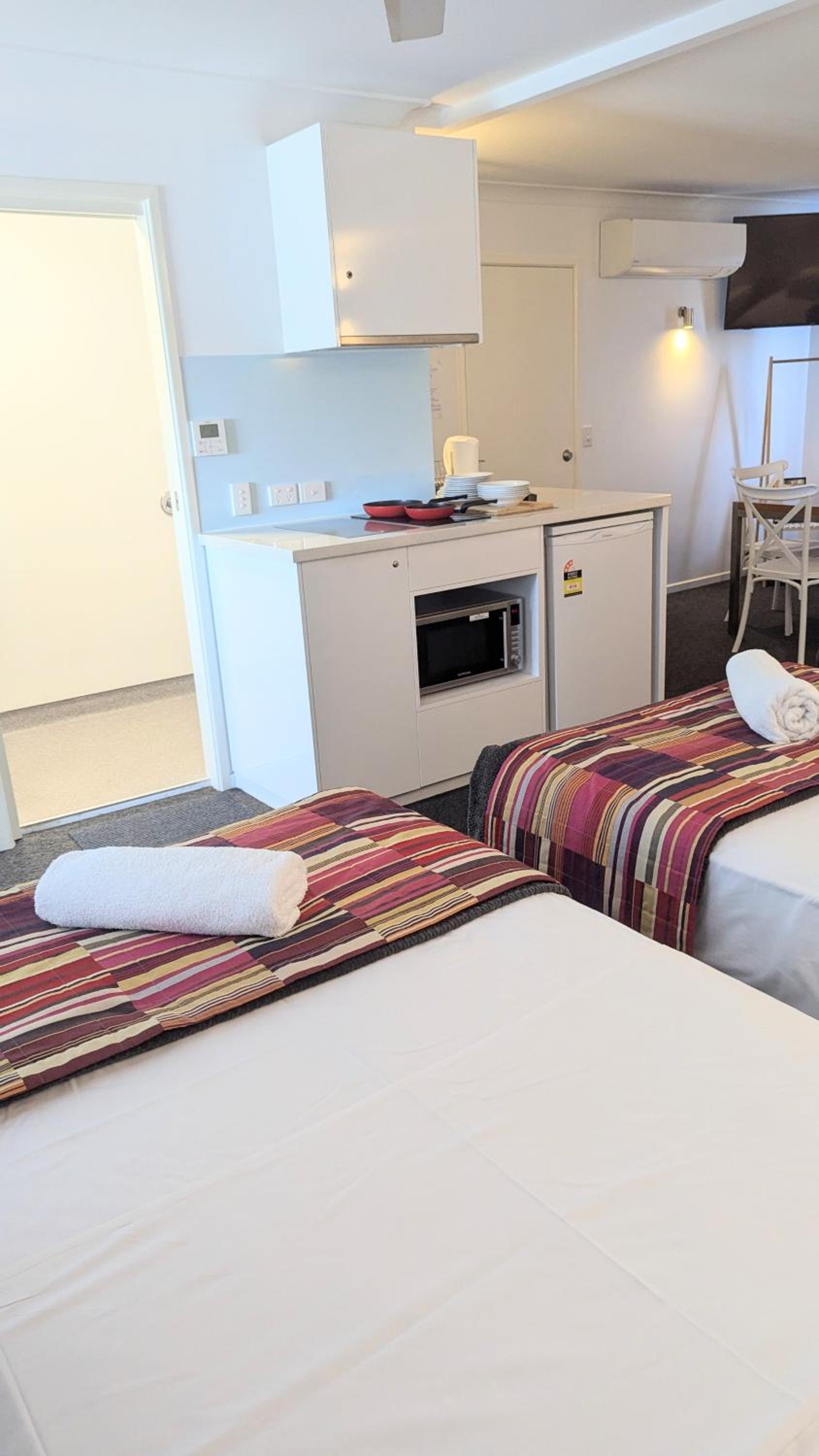 Deluxe Family Room - Photo 7