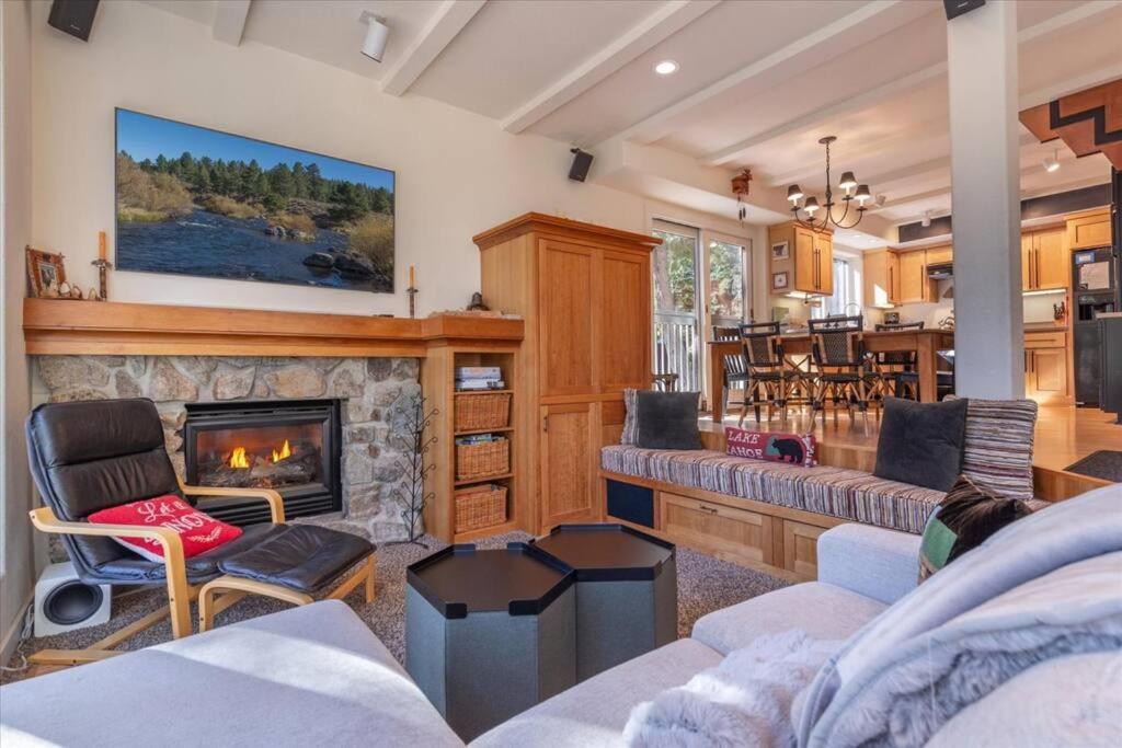 Three-Bedroom House photo 2
