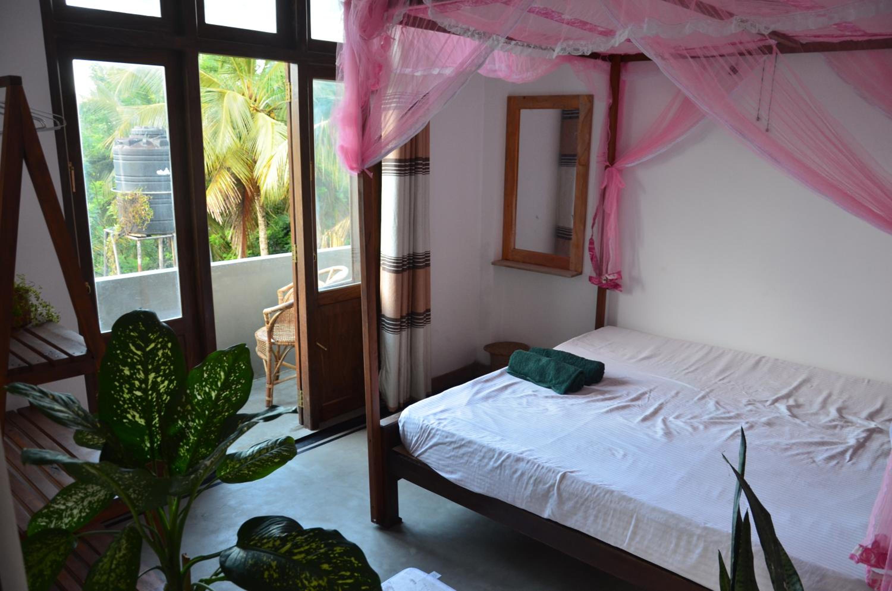 Two-Bedroom Apartment With Balcony And Terrace photo 3