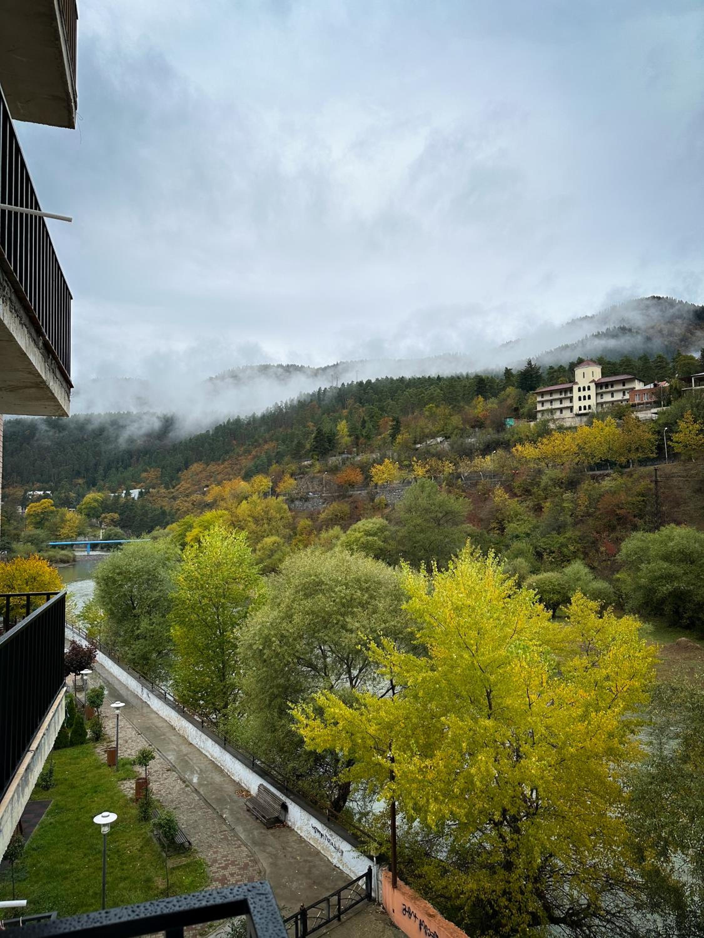 One-Bedroom Apartment with Balcony and Water View photo 1