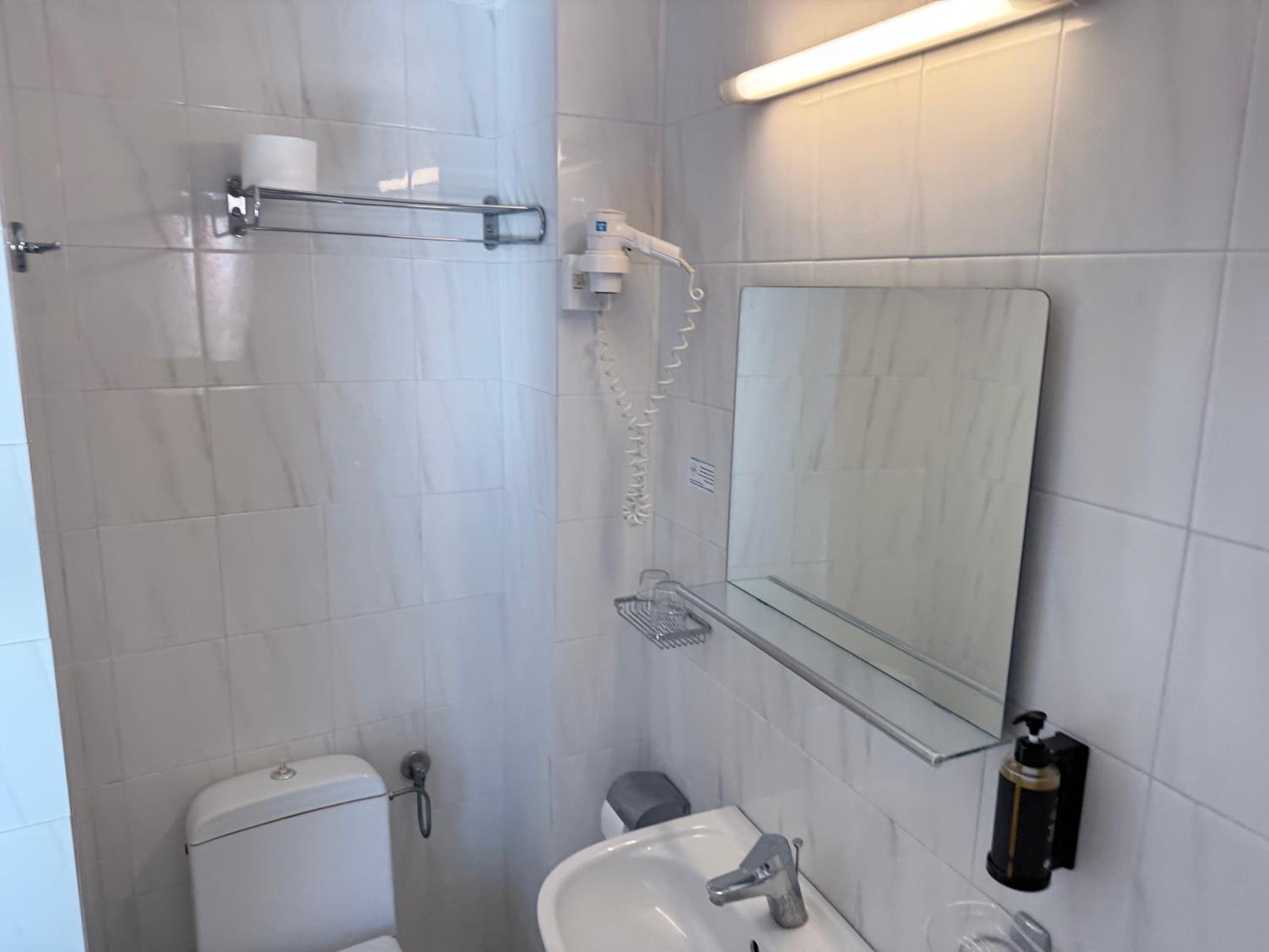 Superior Room with City and Sea View - Photo 10