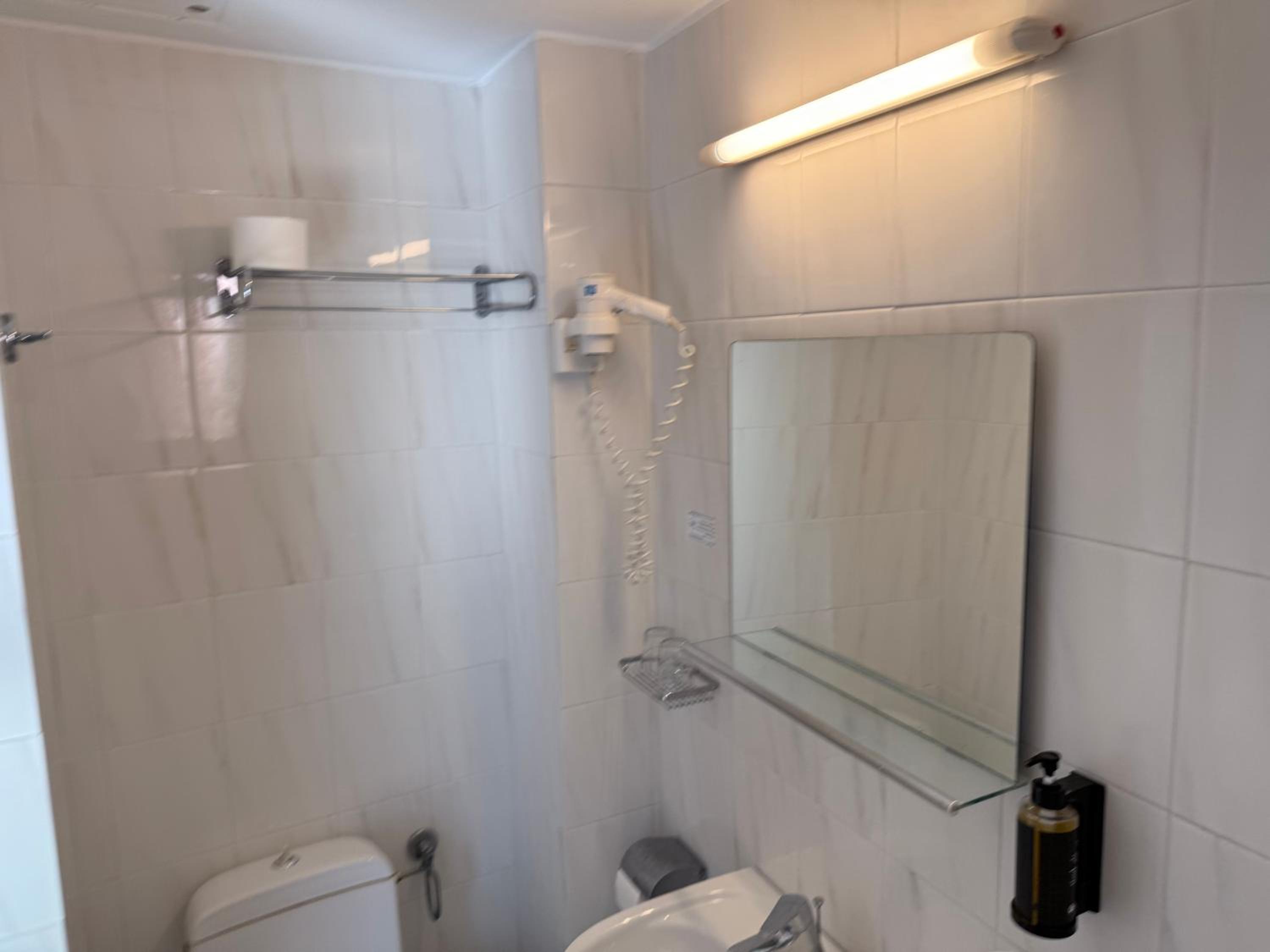 Superior Room with City and Sea View - Photo 12