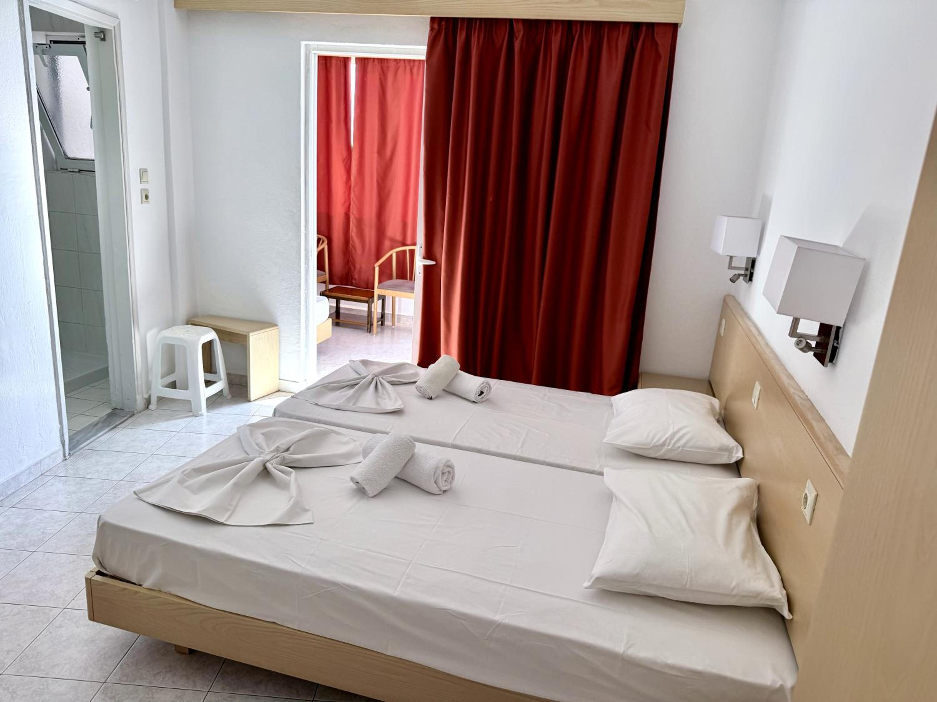 Superior Room with City and Sea View - Photo 1