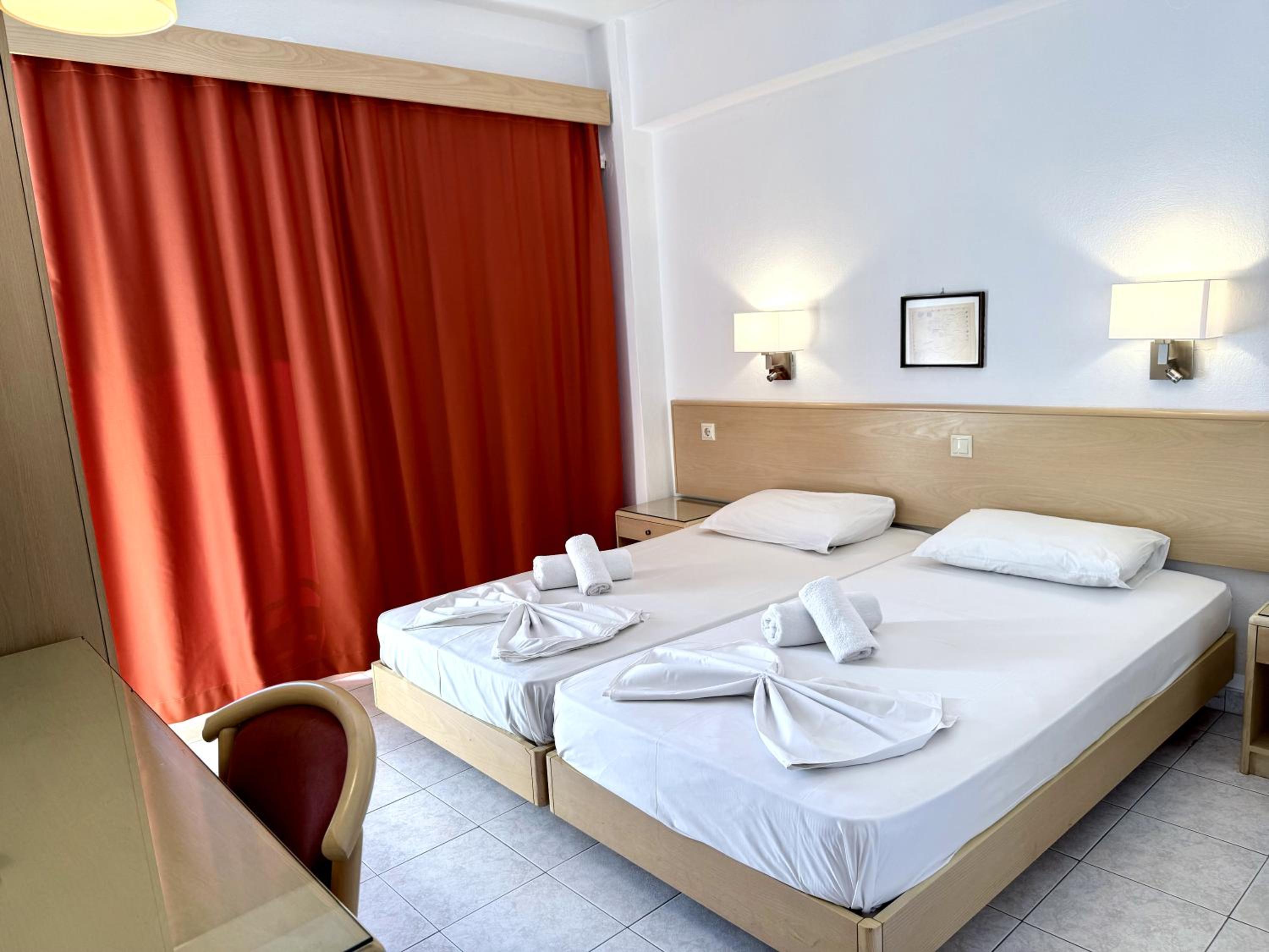 Standard Double or Twin Room with Balcony - Photo 22