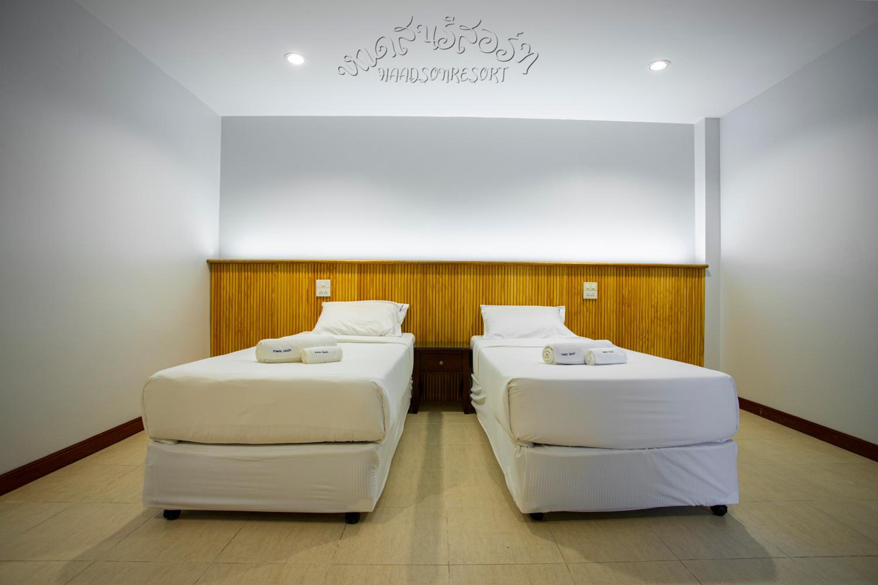 Twin Room with Sea View - Photo 4