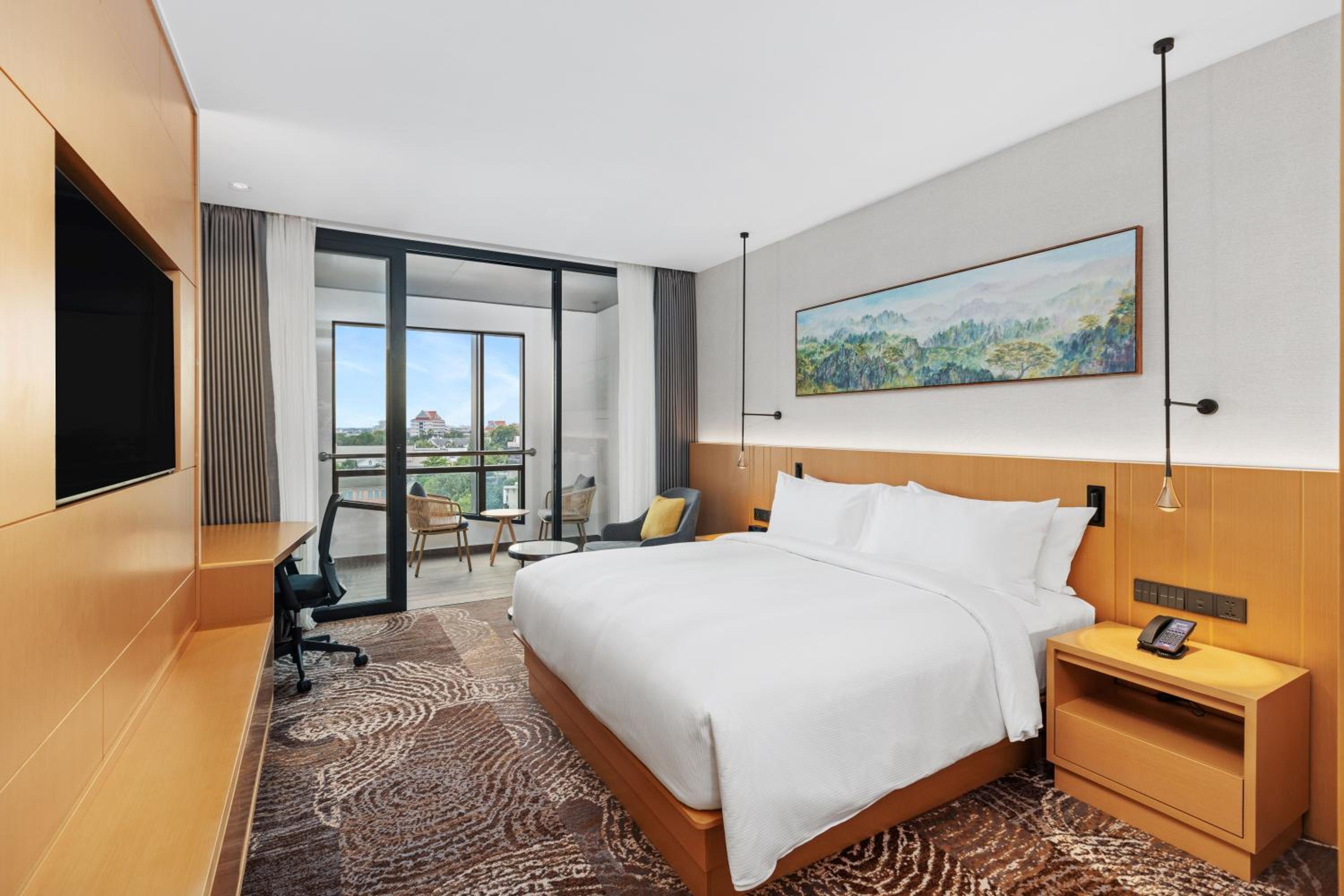 Executive King Room with Balcony photo 3