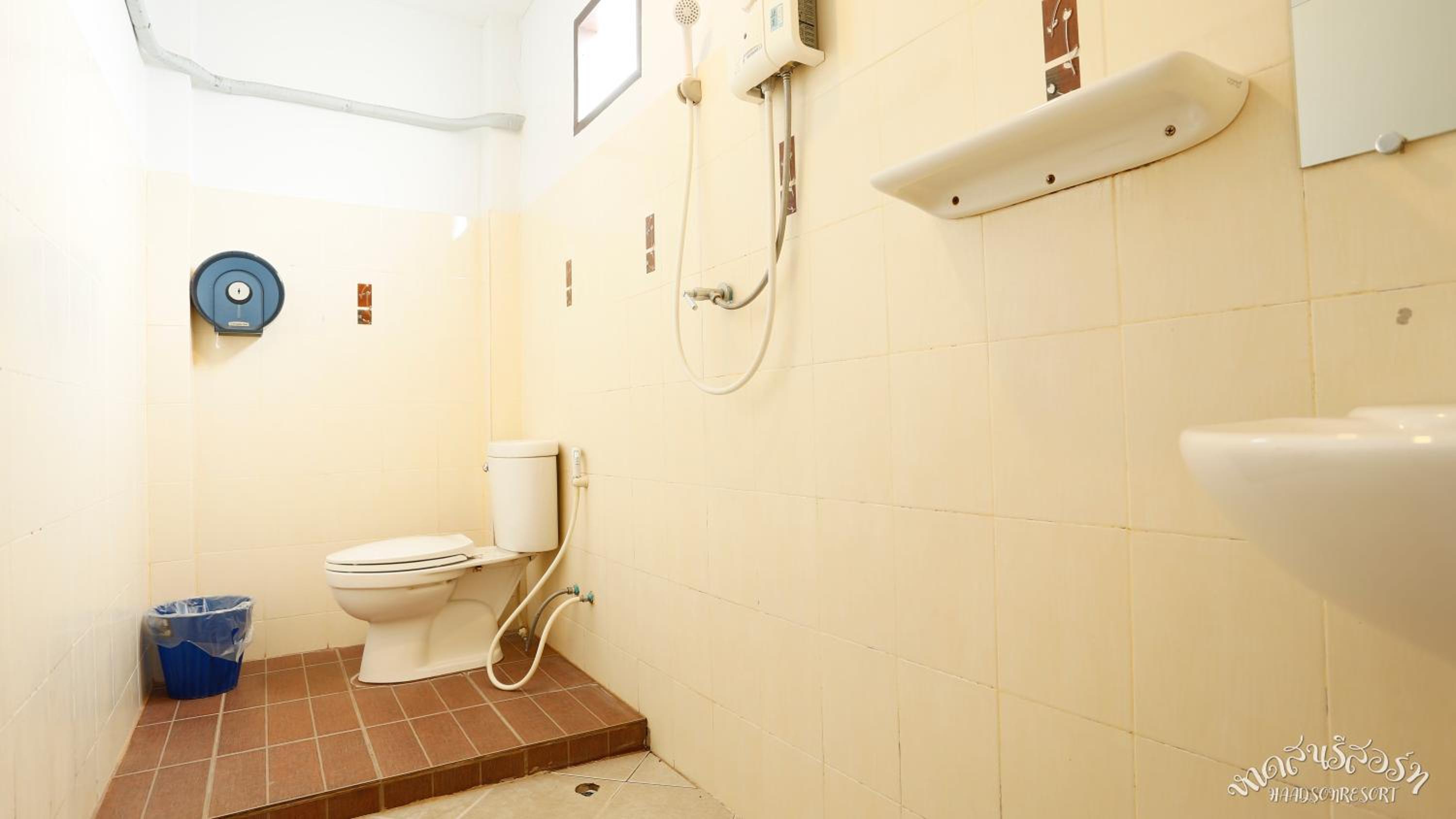 Standard Twin Room - Photo 2