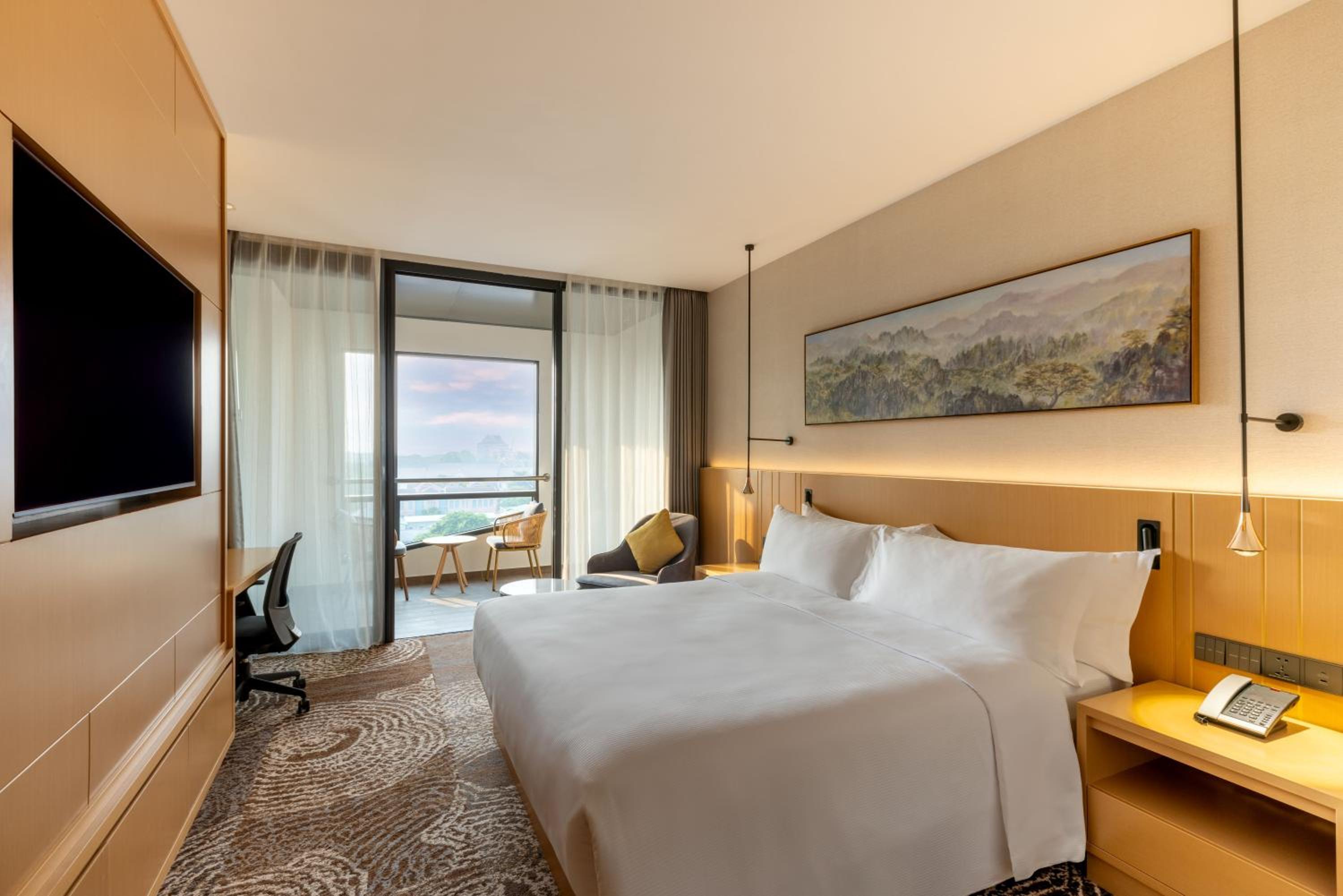 King Room with Balcony photo 1