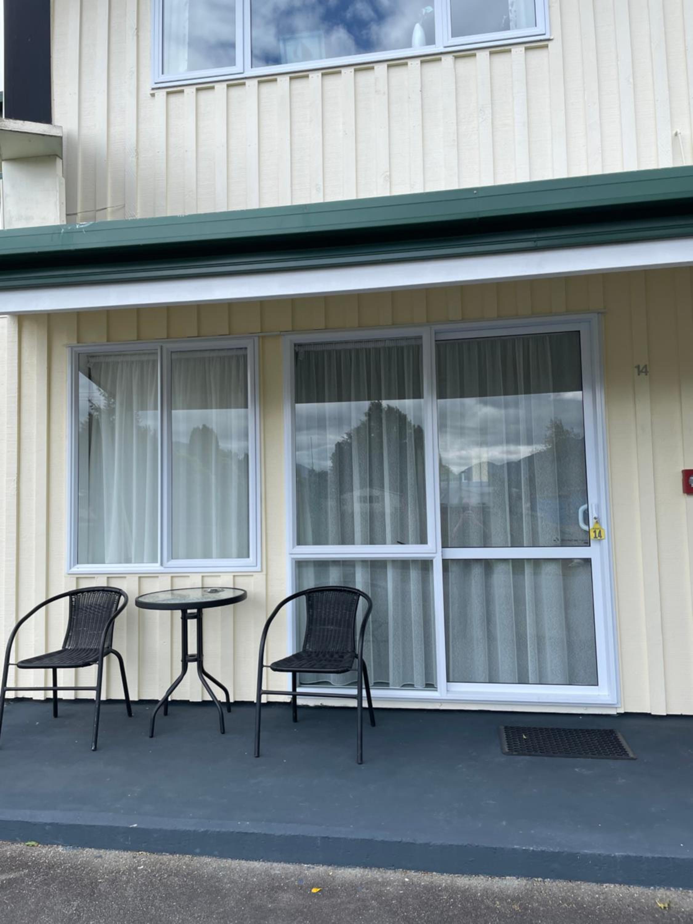 Executive Unit - Photo 2