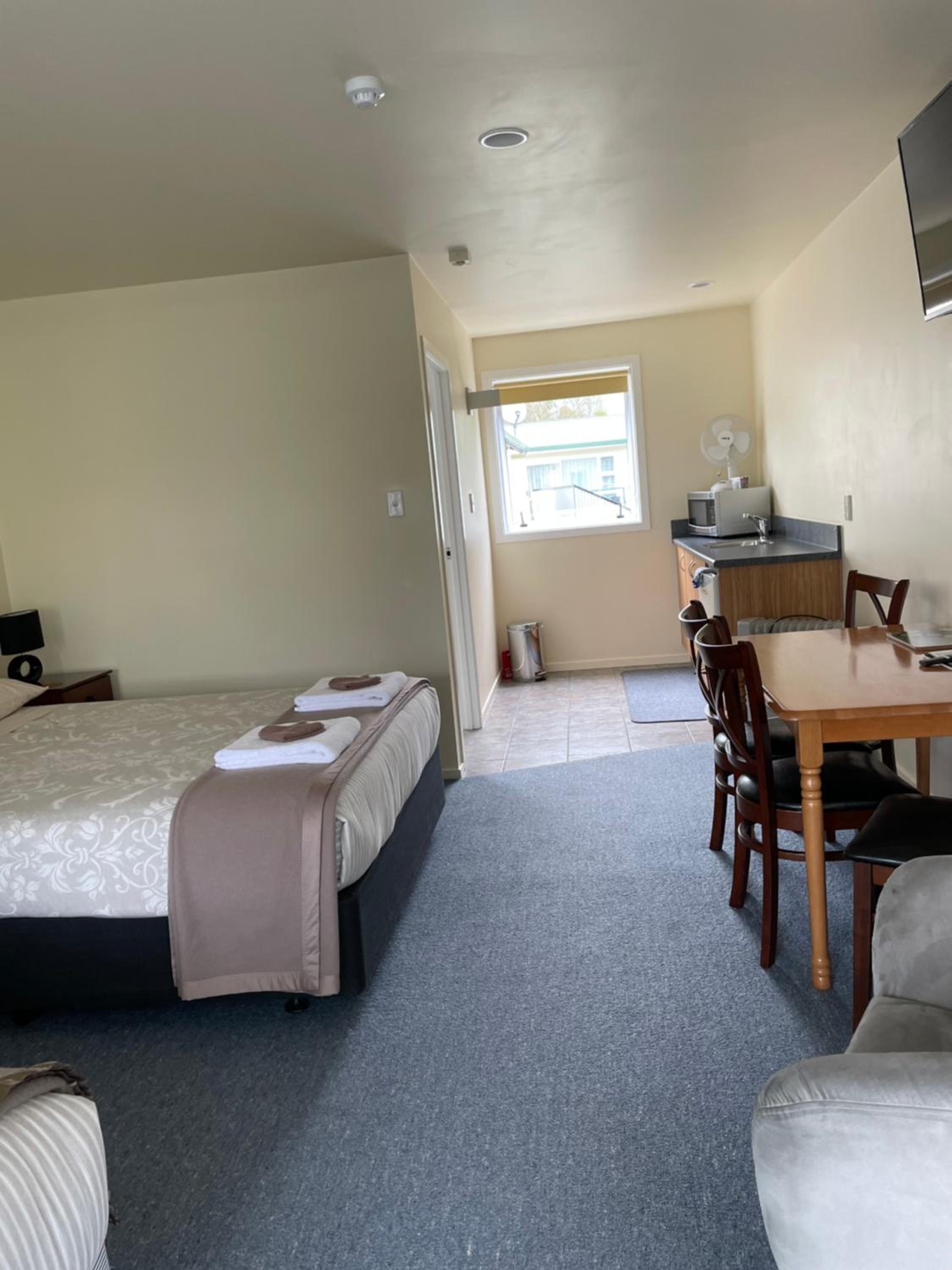 Executive Unit - Photo 8