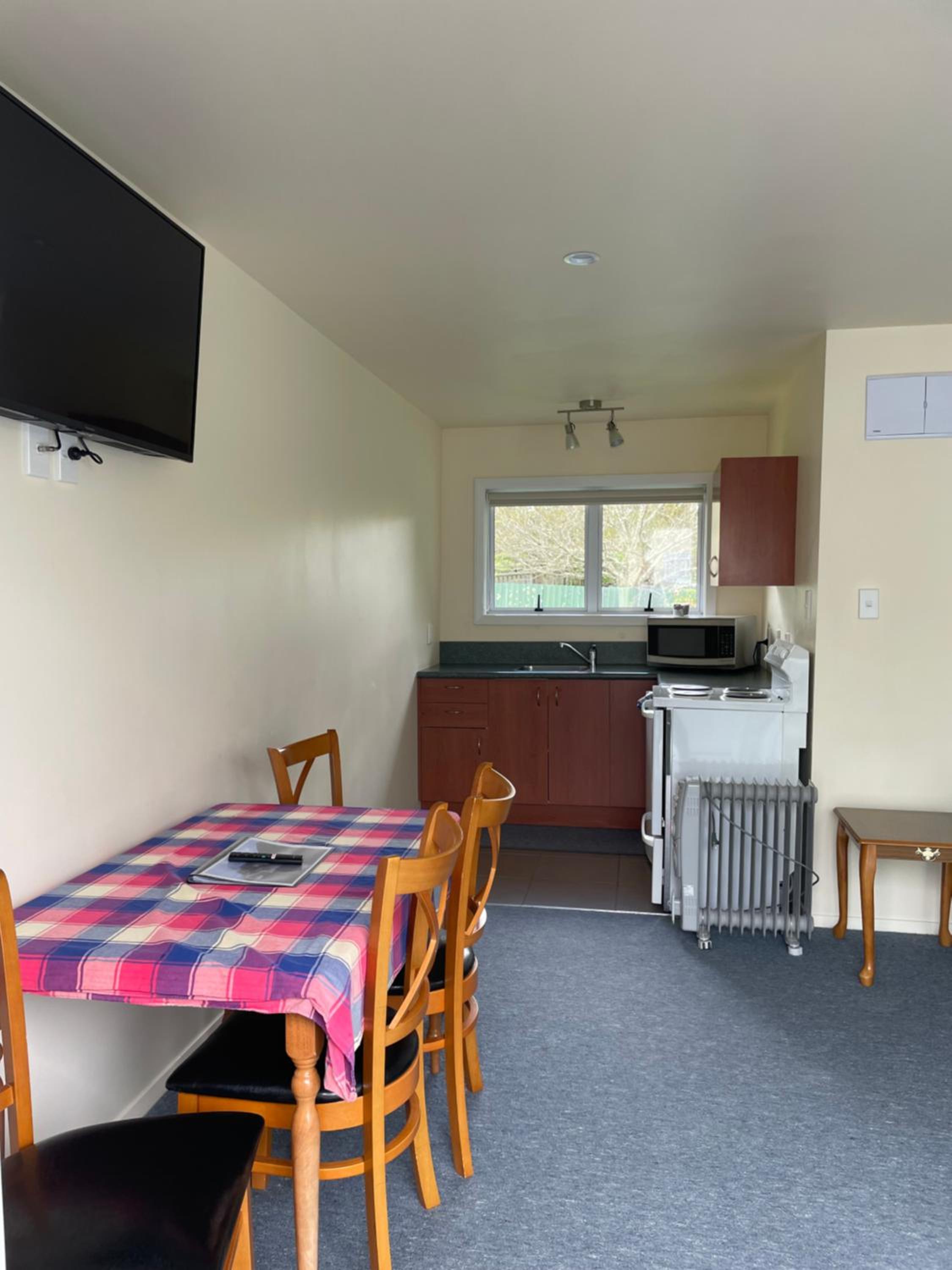 2 Bedroom Unit - Photo 2